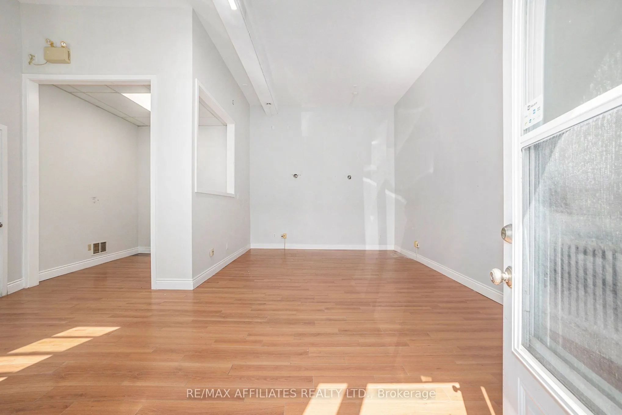 23 Wilson Street W, #C