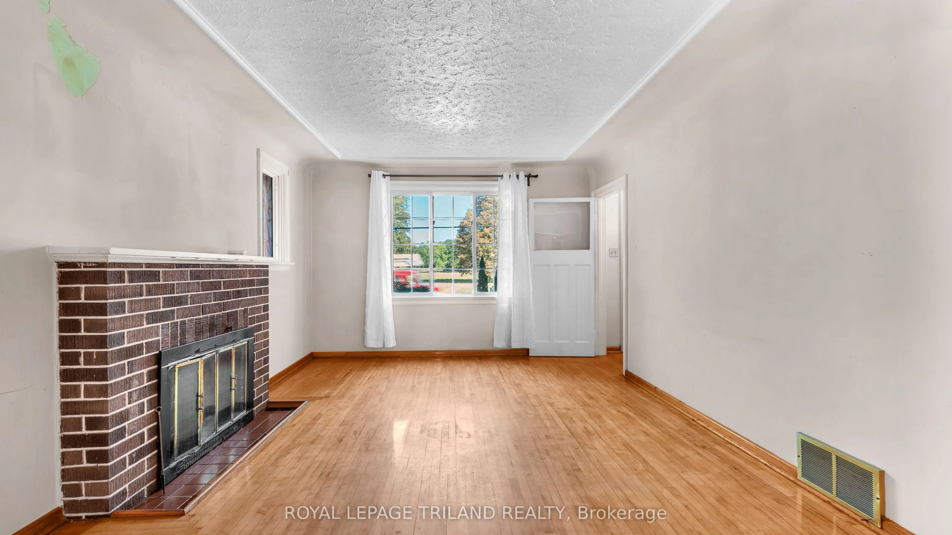 1041 Hamilton Road