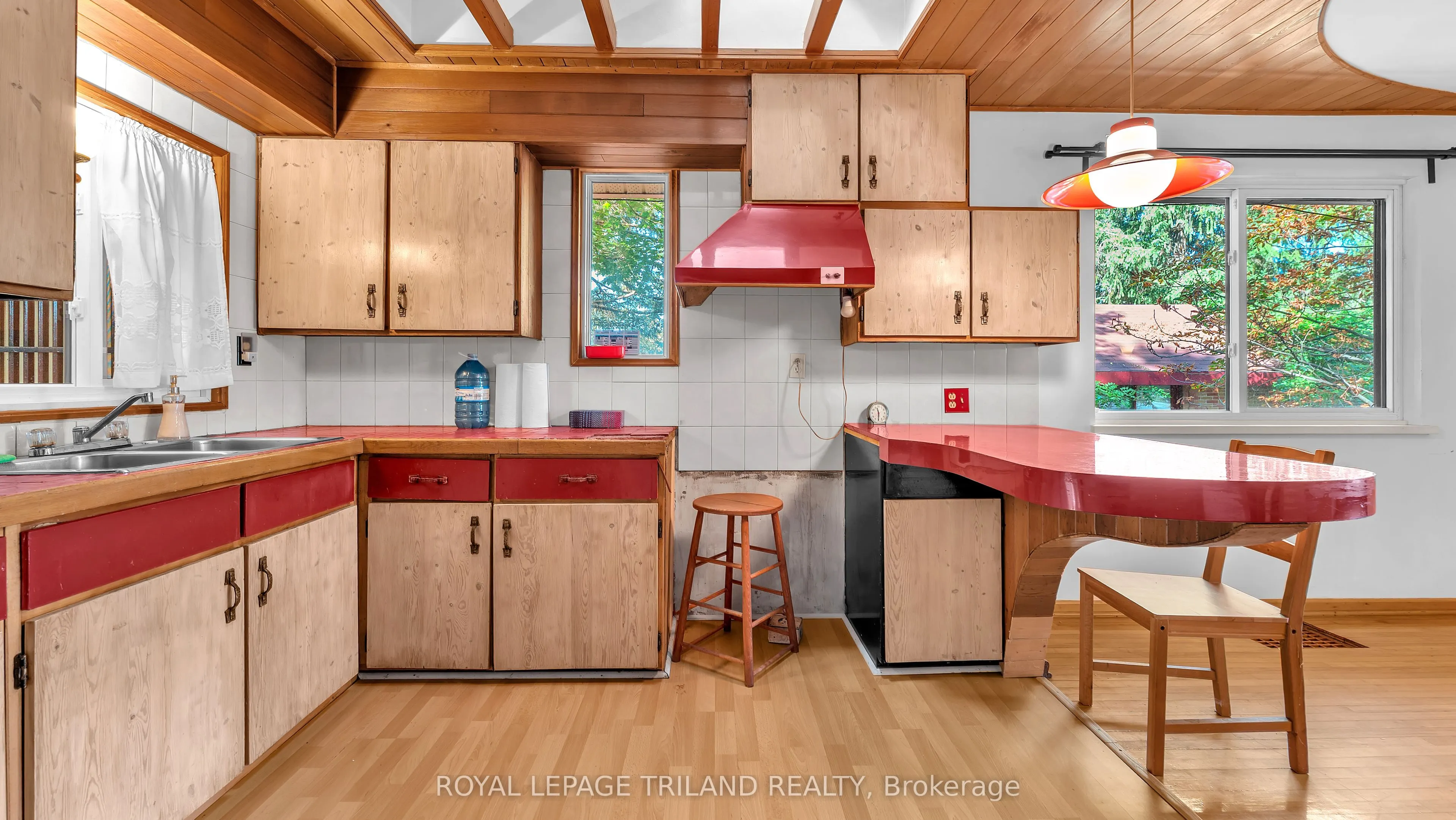 1041 Hamilton Road