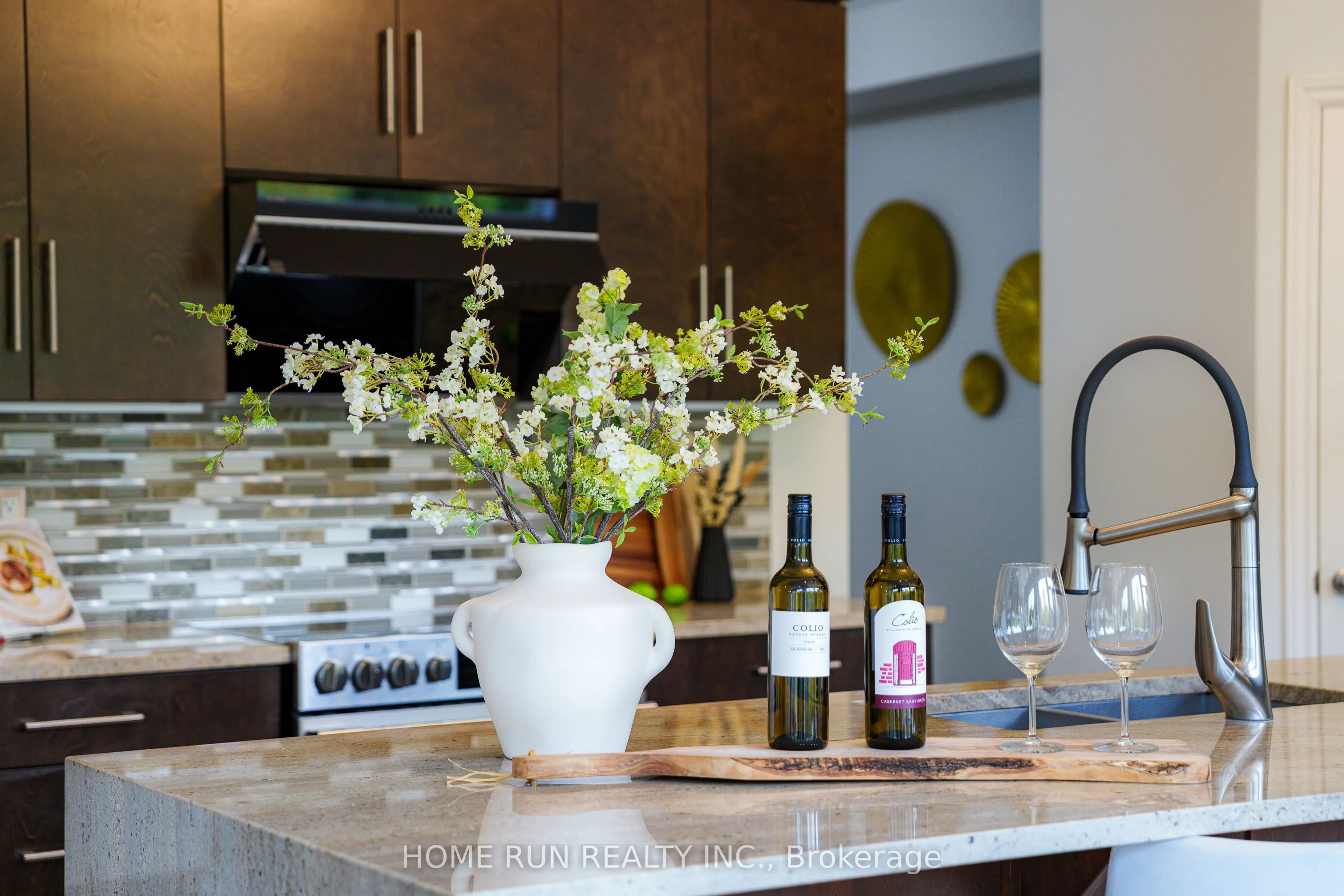 170 Escarpment Crescent