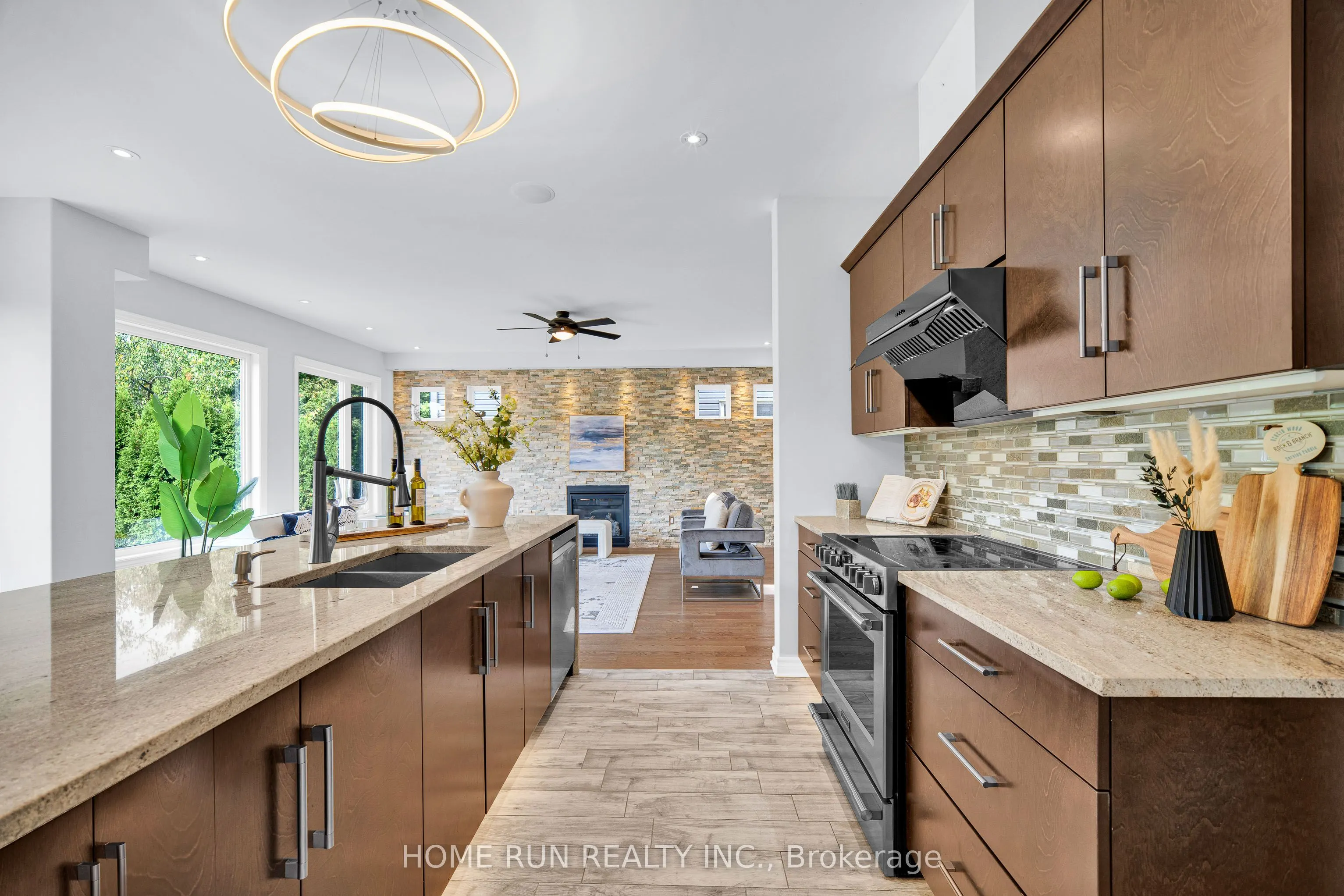 170 Escarpment Crescent