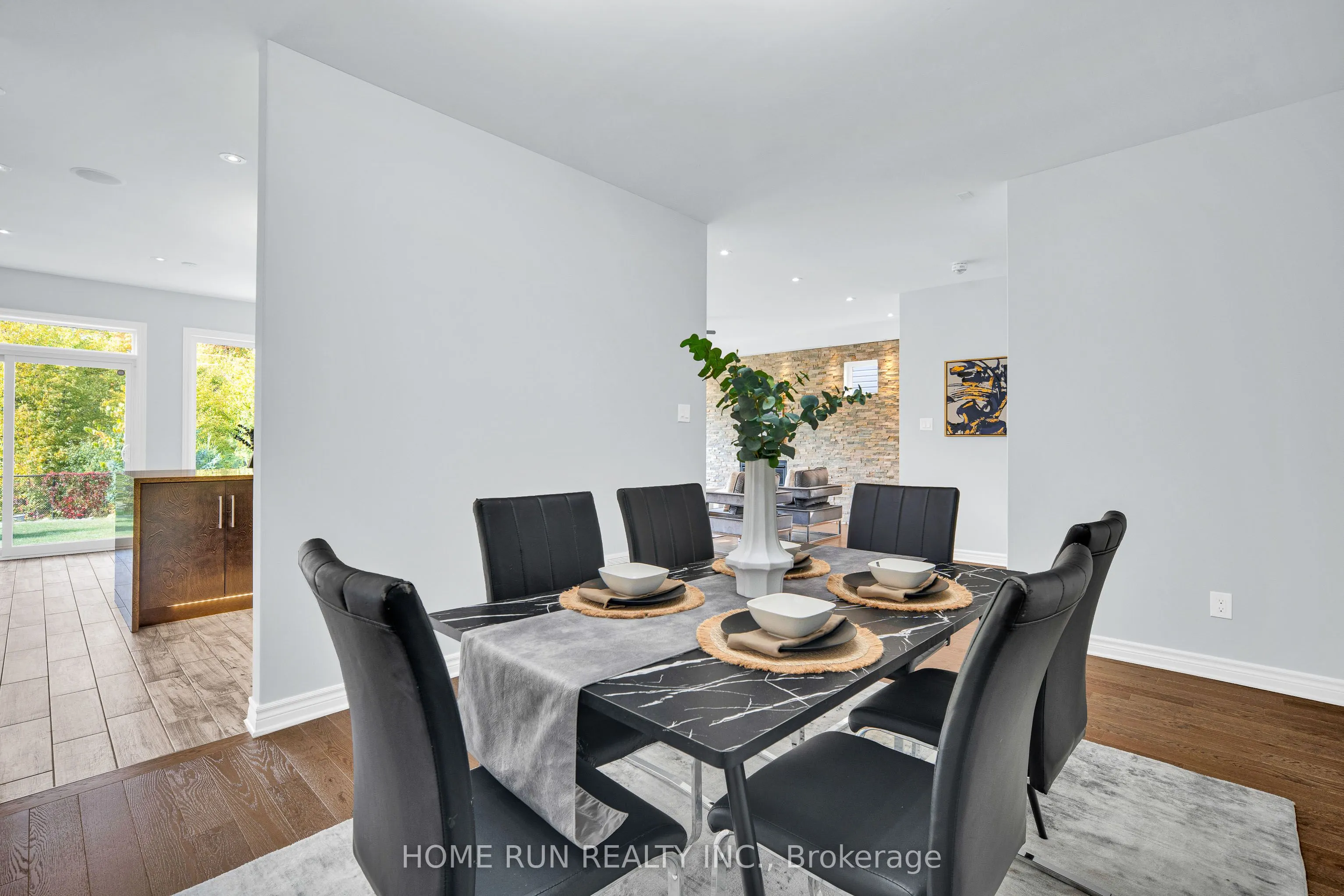 170 Escarpment Crescent