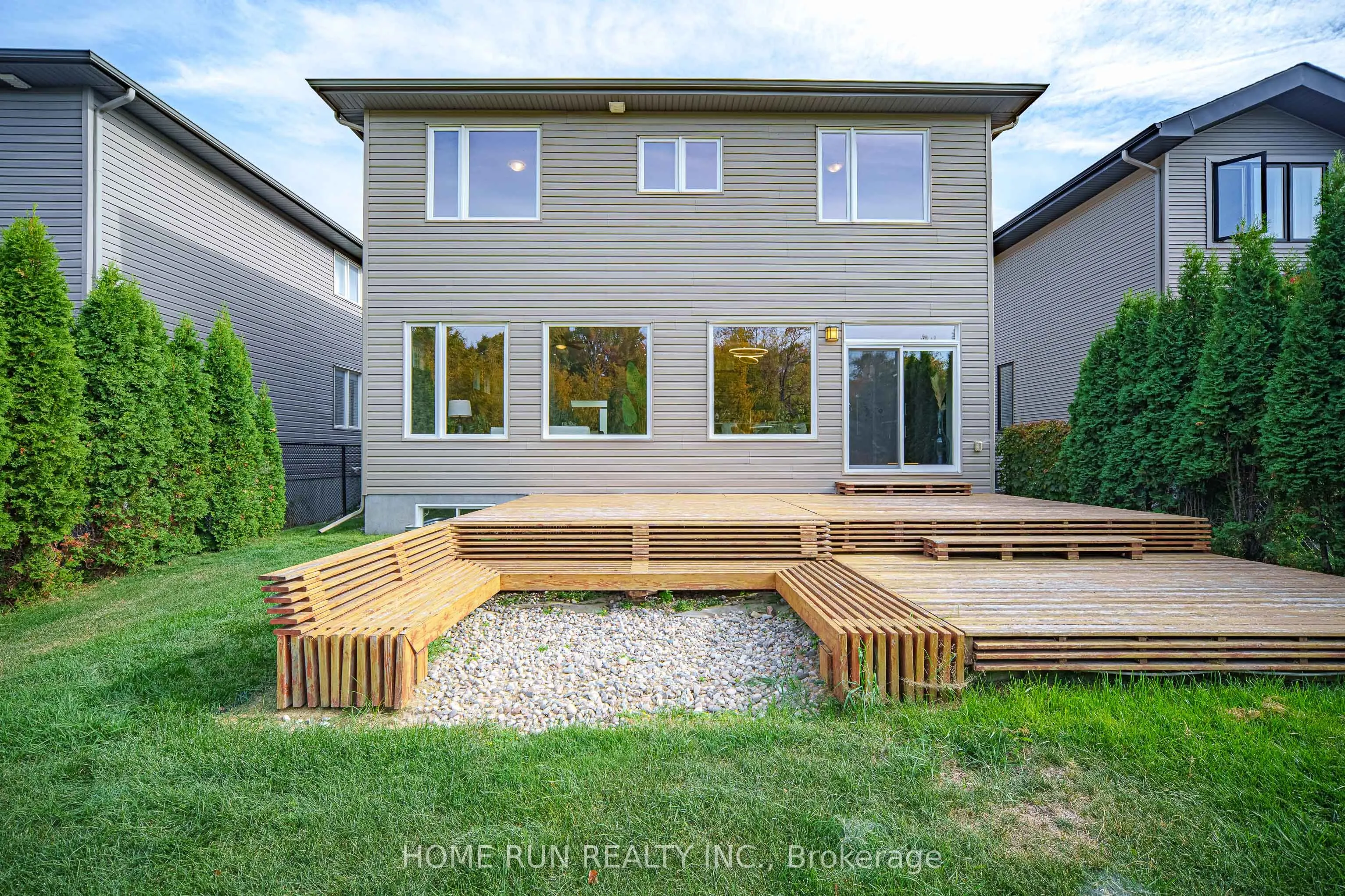170 Escarpment Crescent