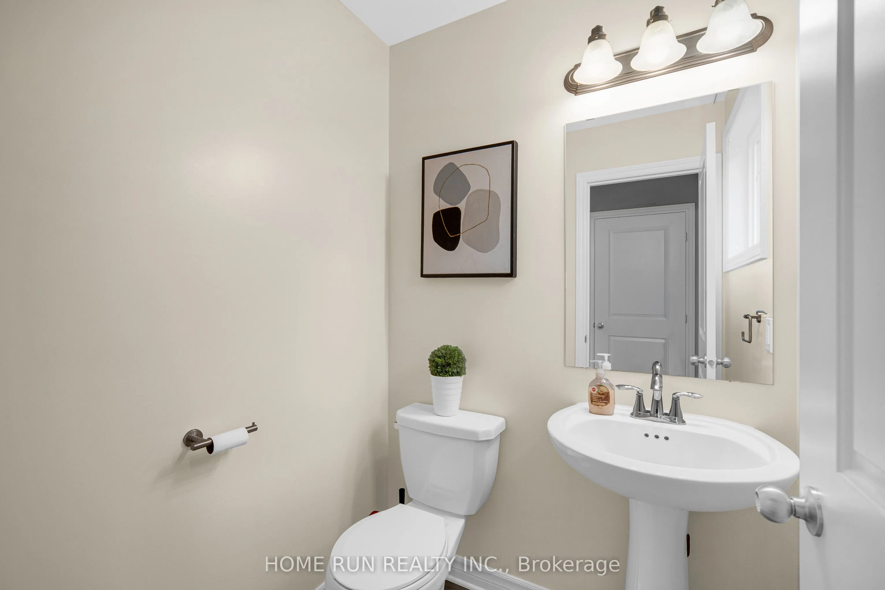 170 Escarpment Crescent