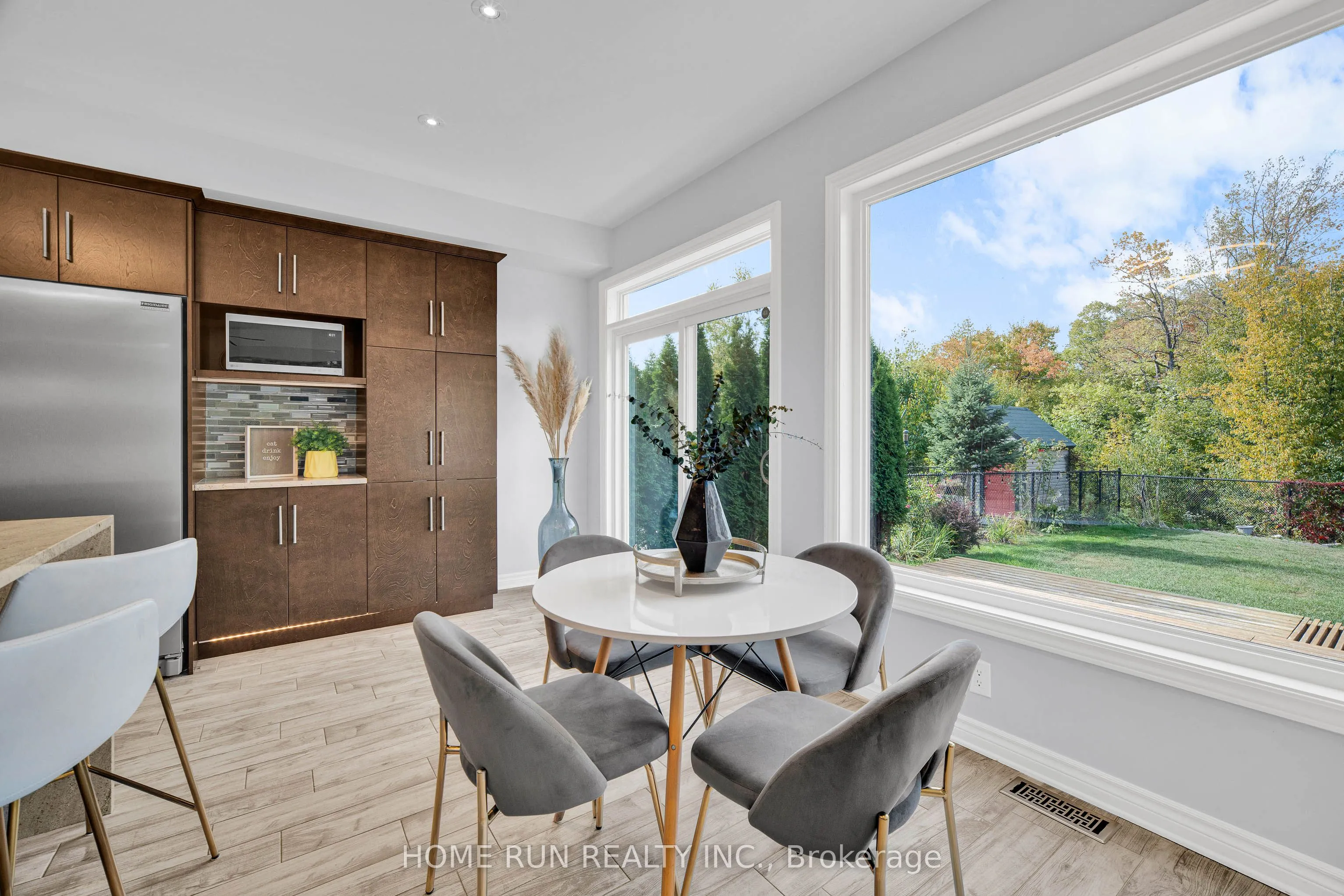 170 Escarpment Crescent