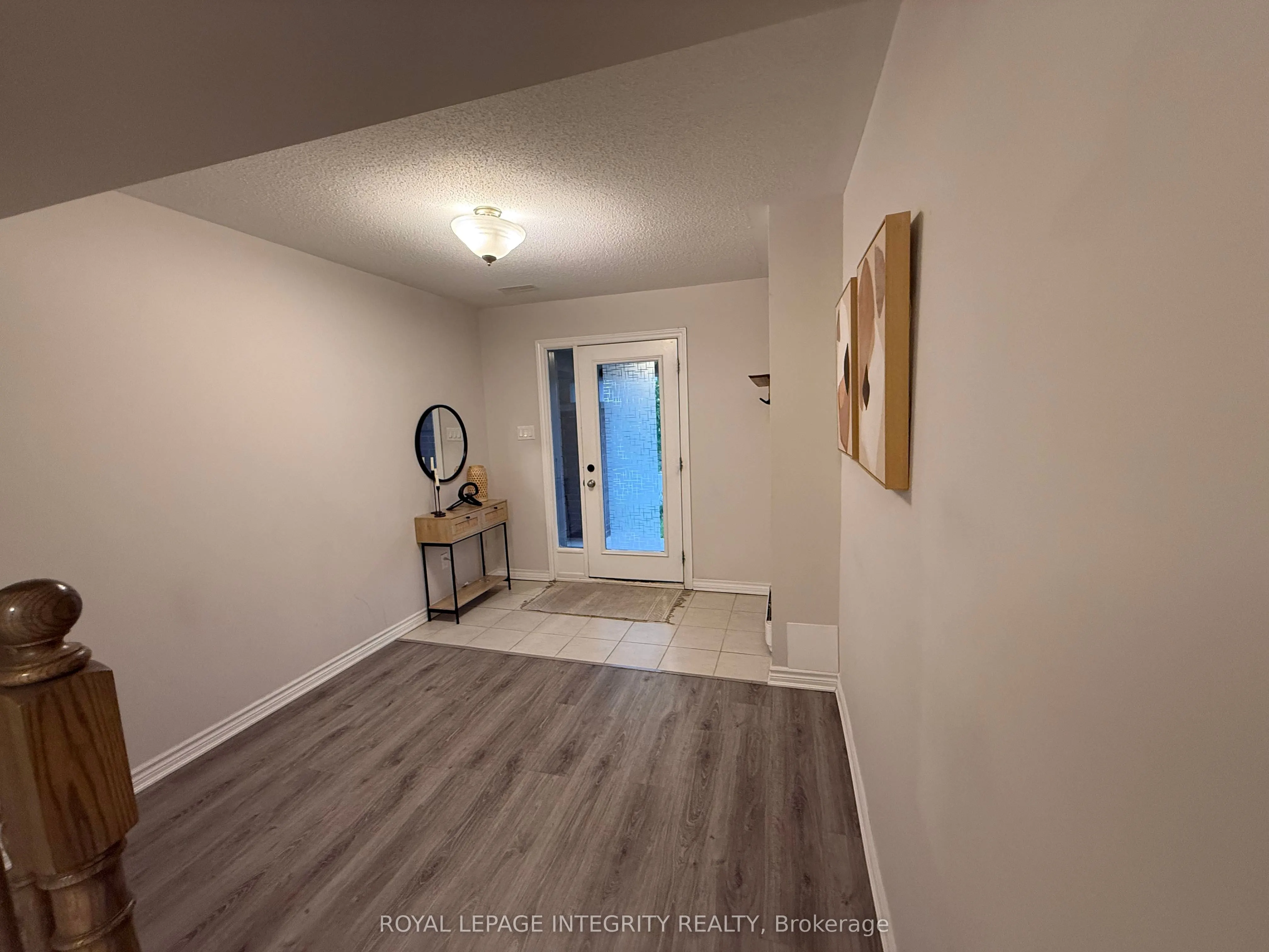 96 Feathertop Lane N