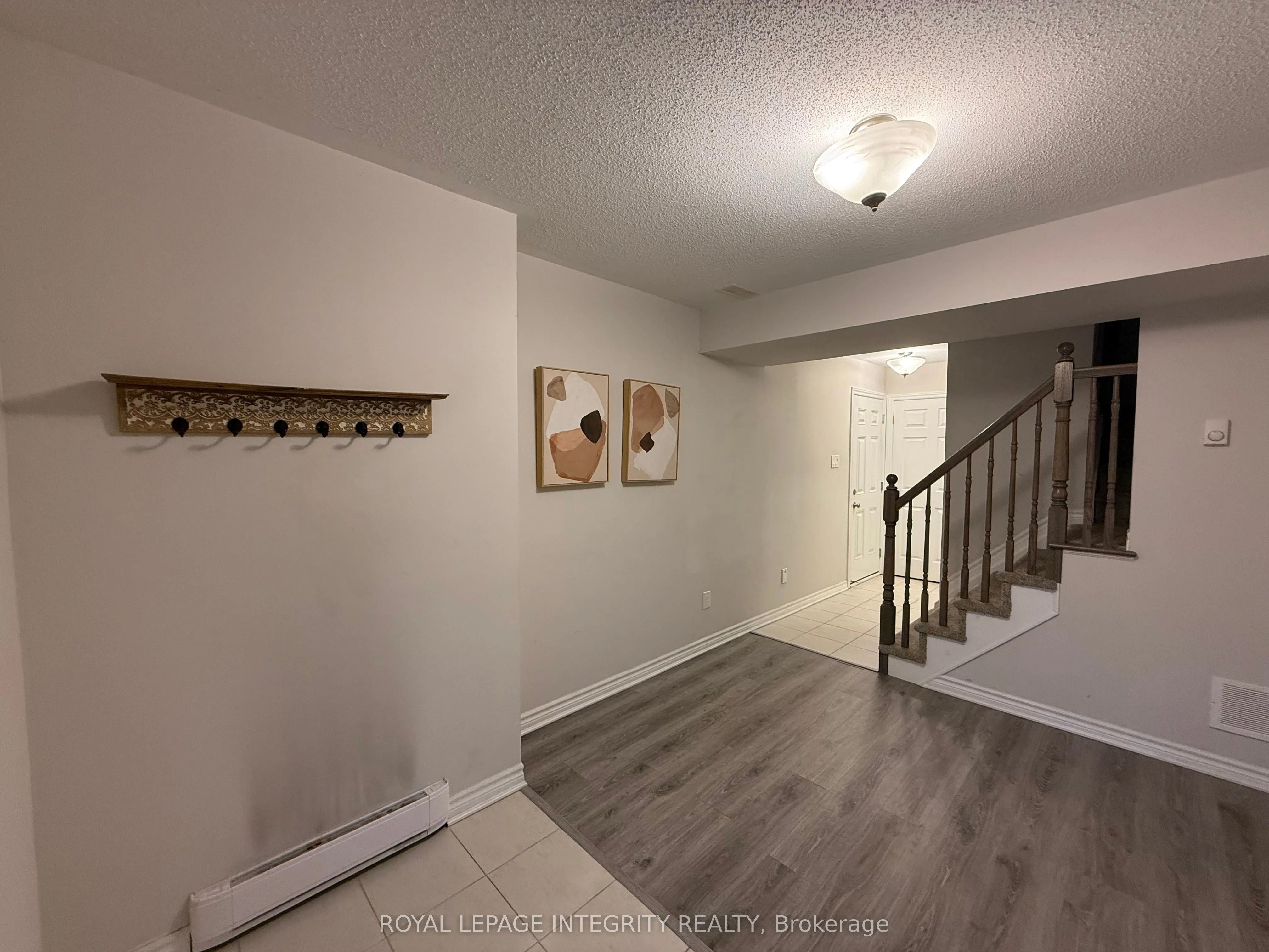 96 Feathertop Lane N