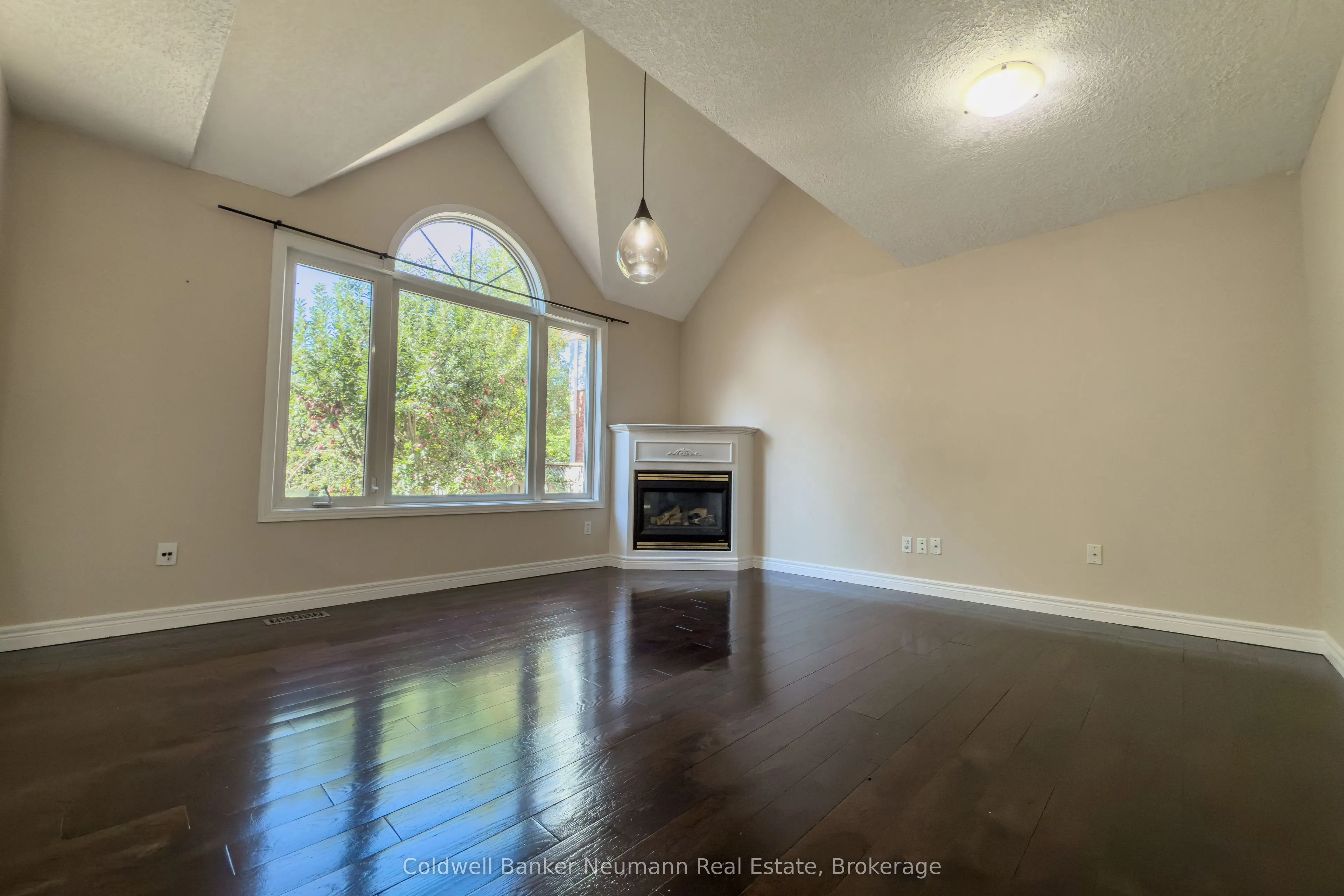 67 Gaw Crescent