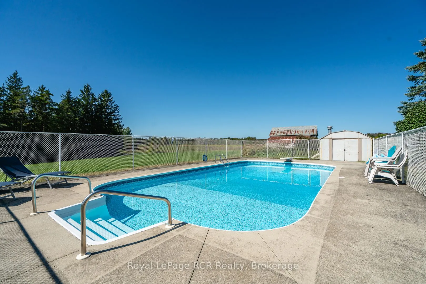 114228 Grey Road 3 Road