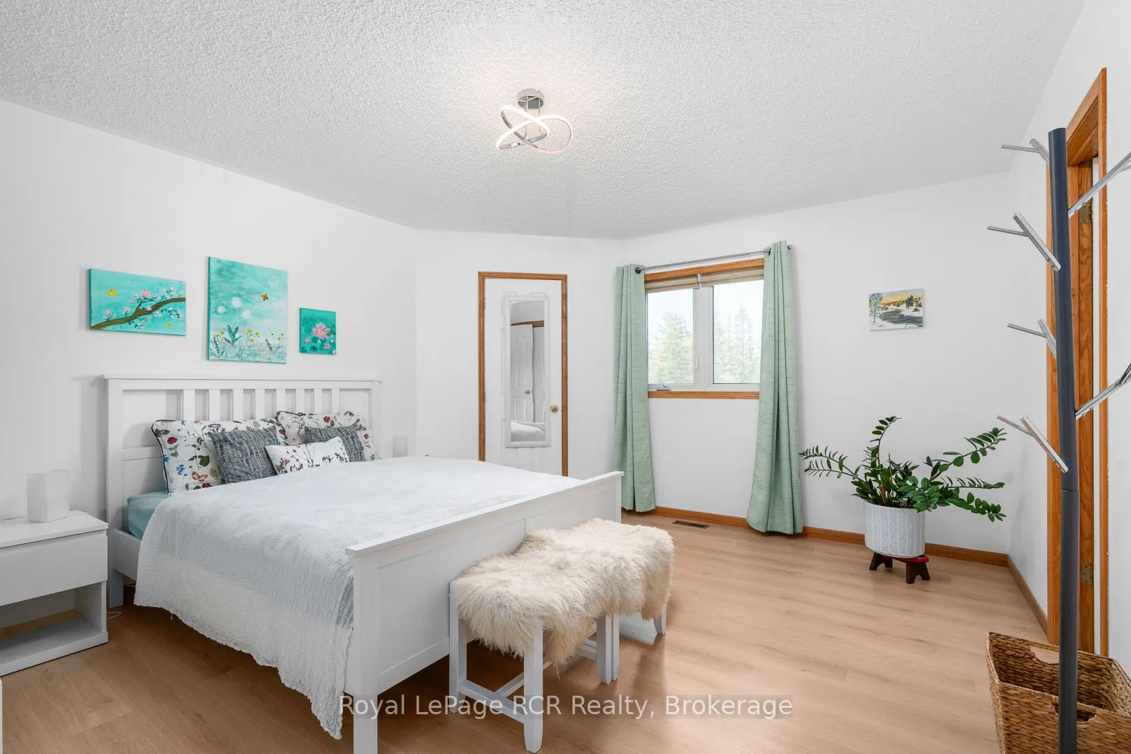 114228 Grey Road 3 Road