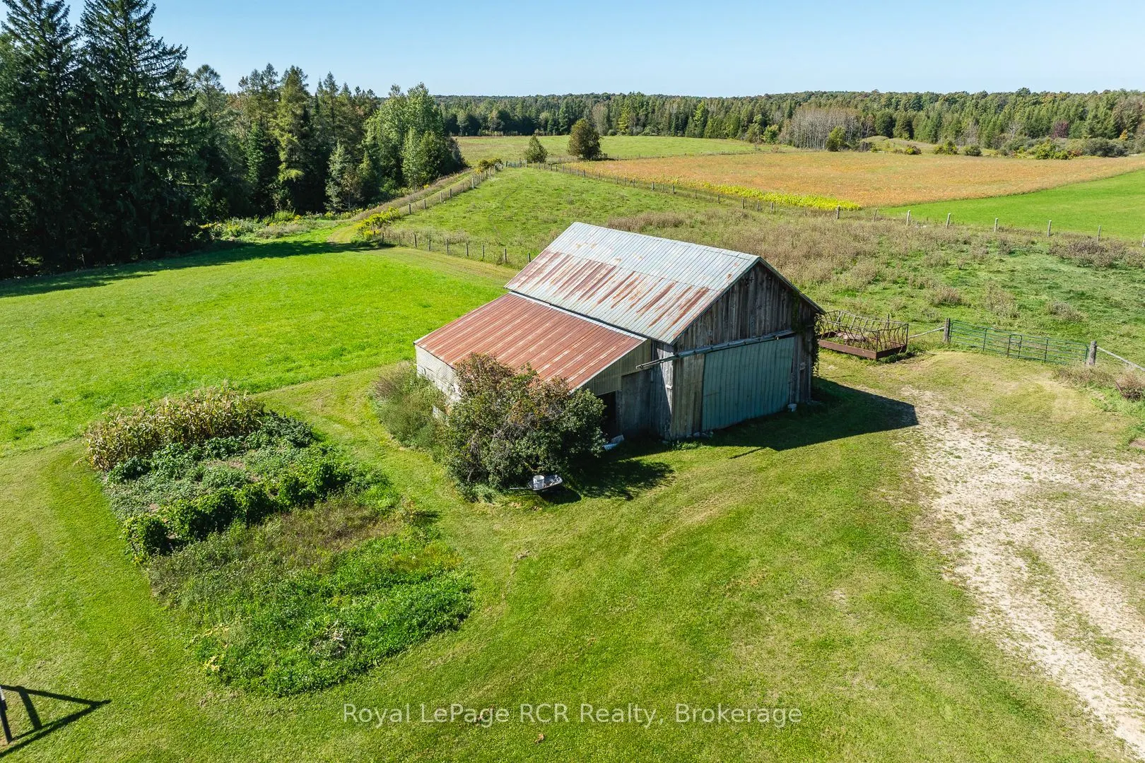 114228 Grey Road 3 Road