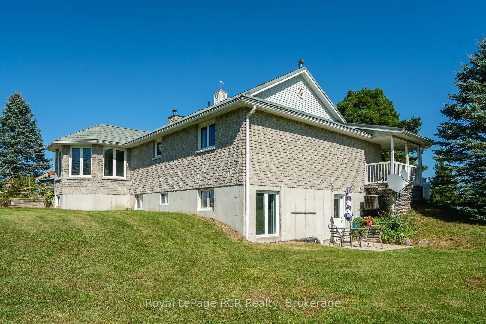 114228 Grey Road 3 Road