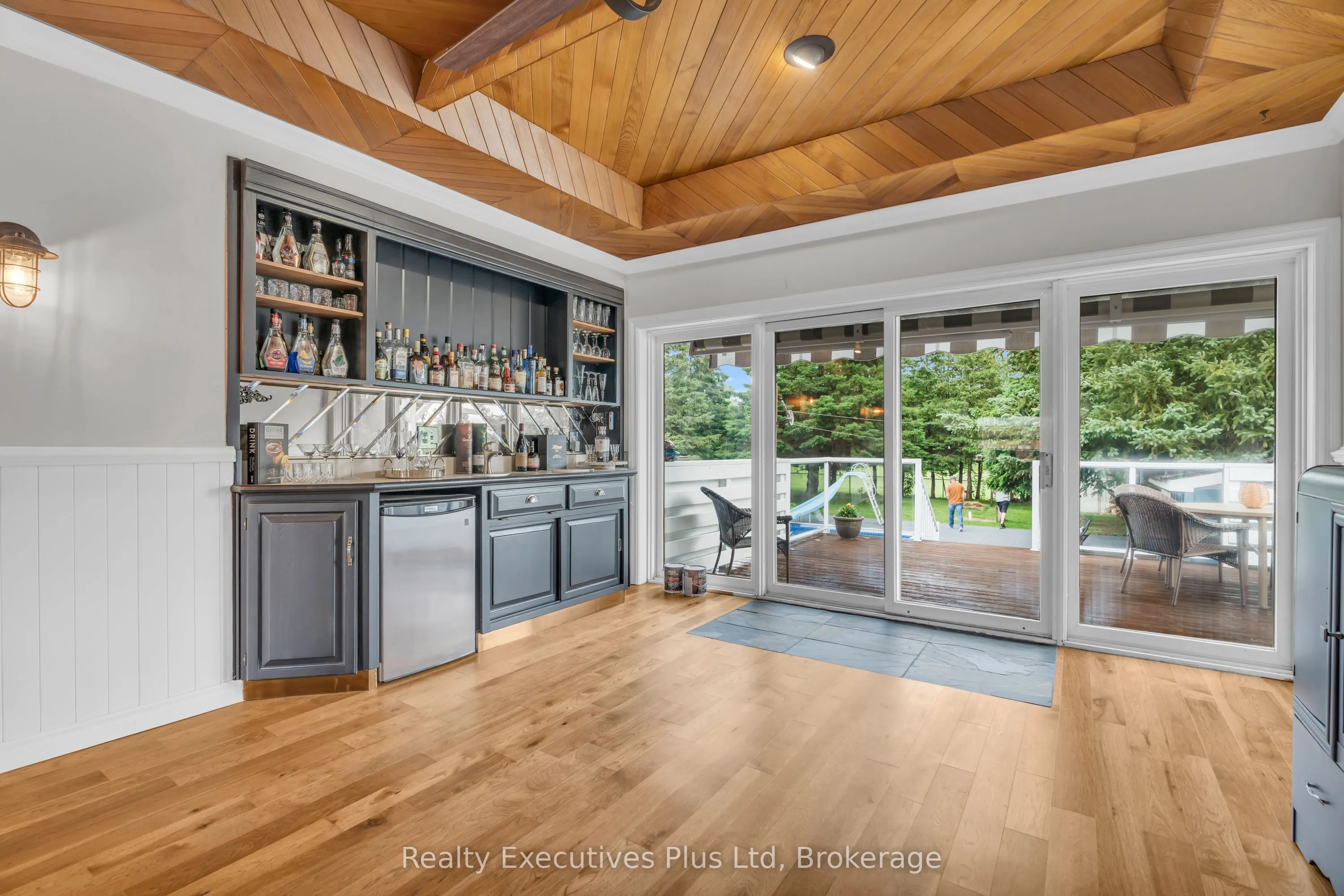 135 Cityview Drive