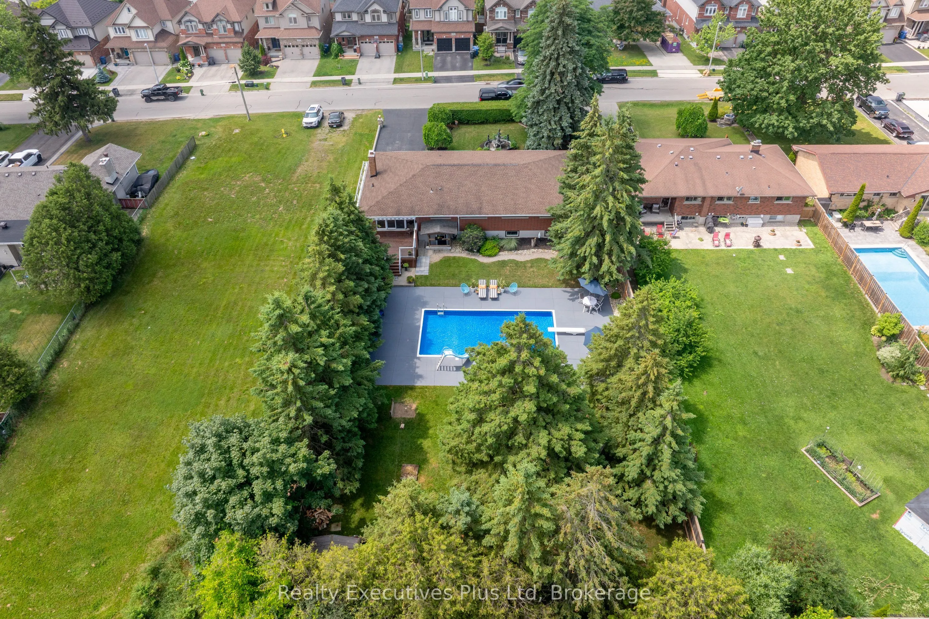 135 Cityview Drive
