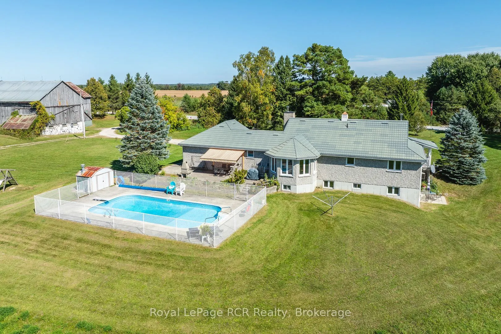 114228 Grey Road 3 Road
