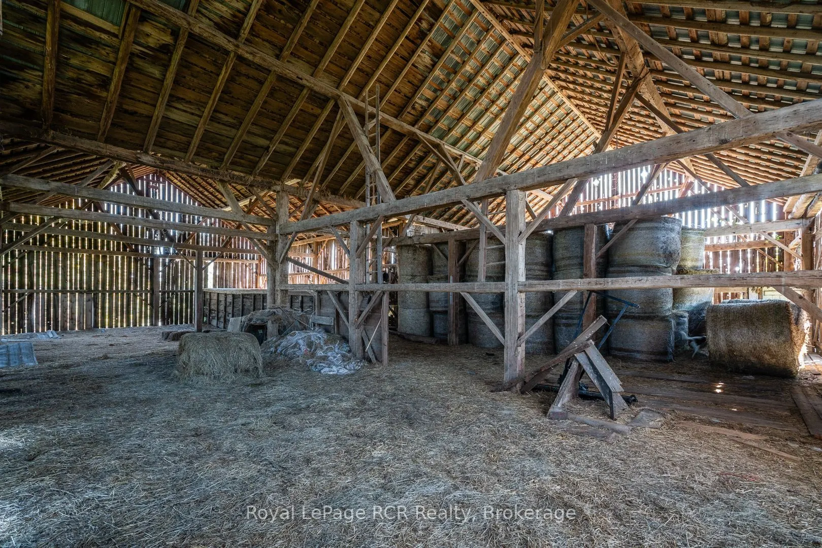 114228 Grey Road 3 Road