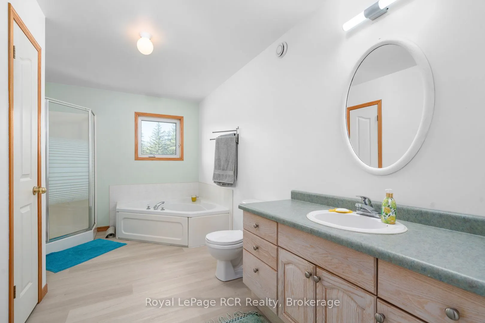 114228 Grey Road 3 Road