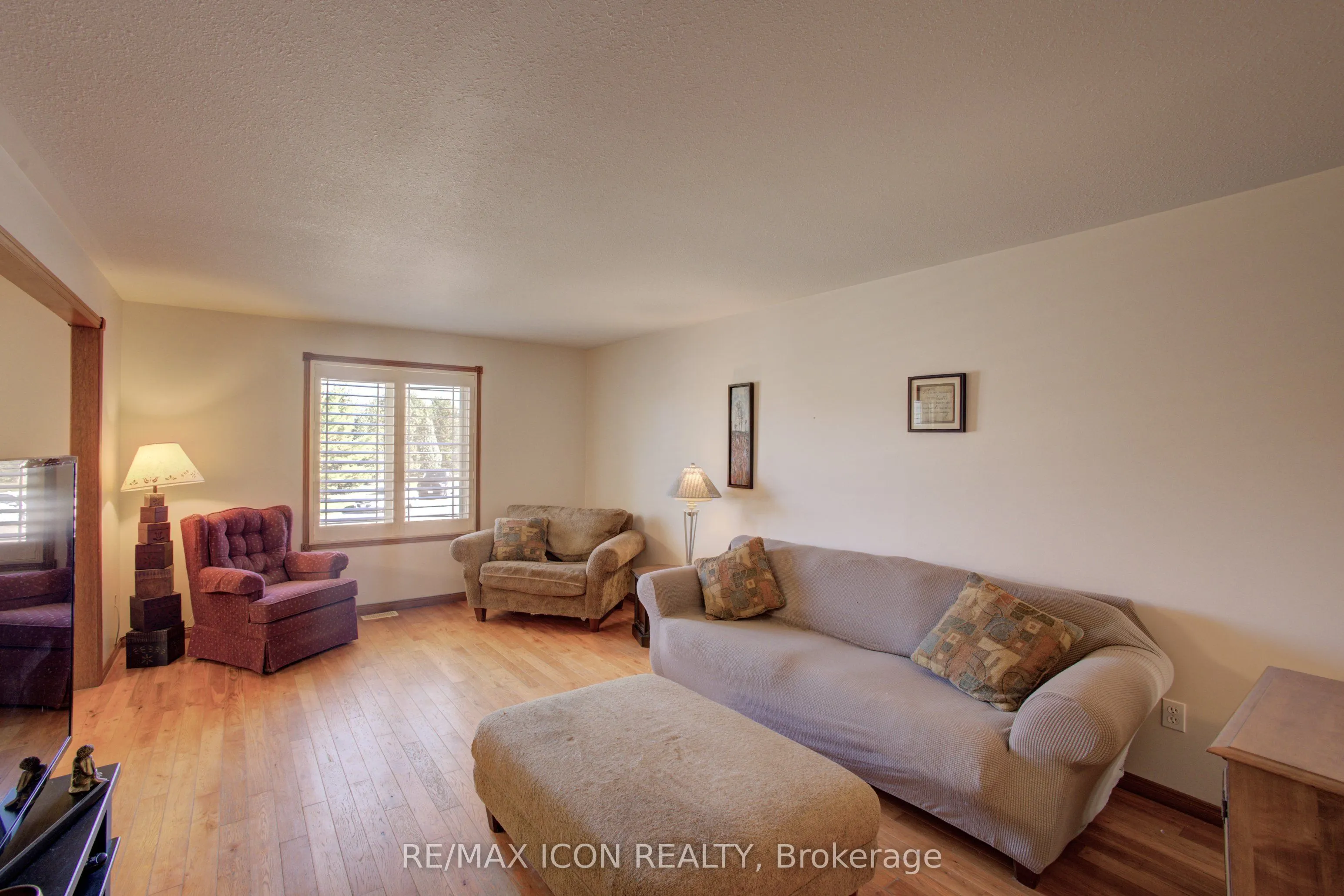 105 Connery Road