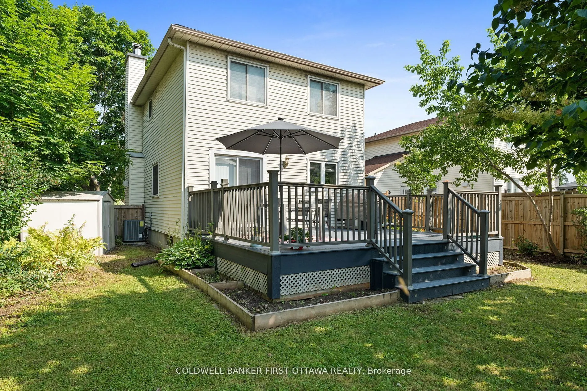 1883 DES PRAIRIES Avenue