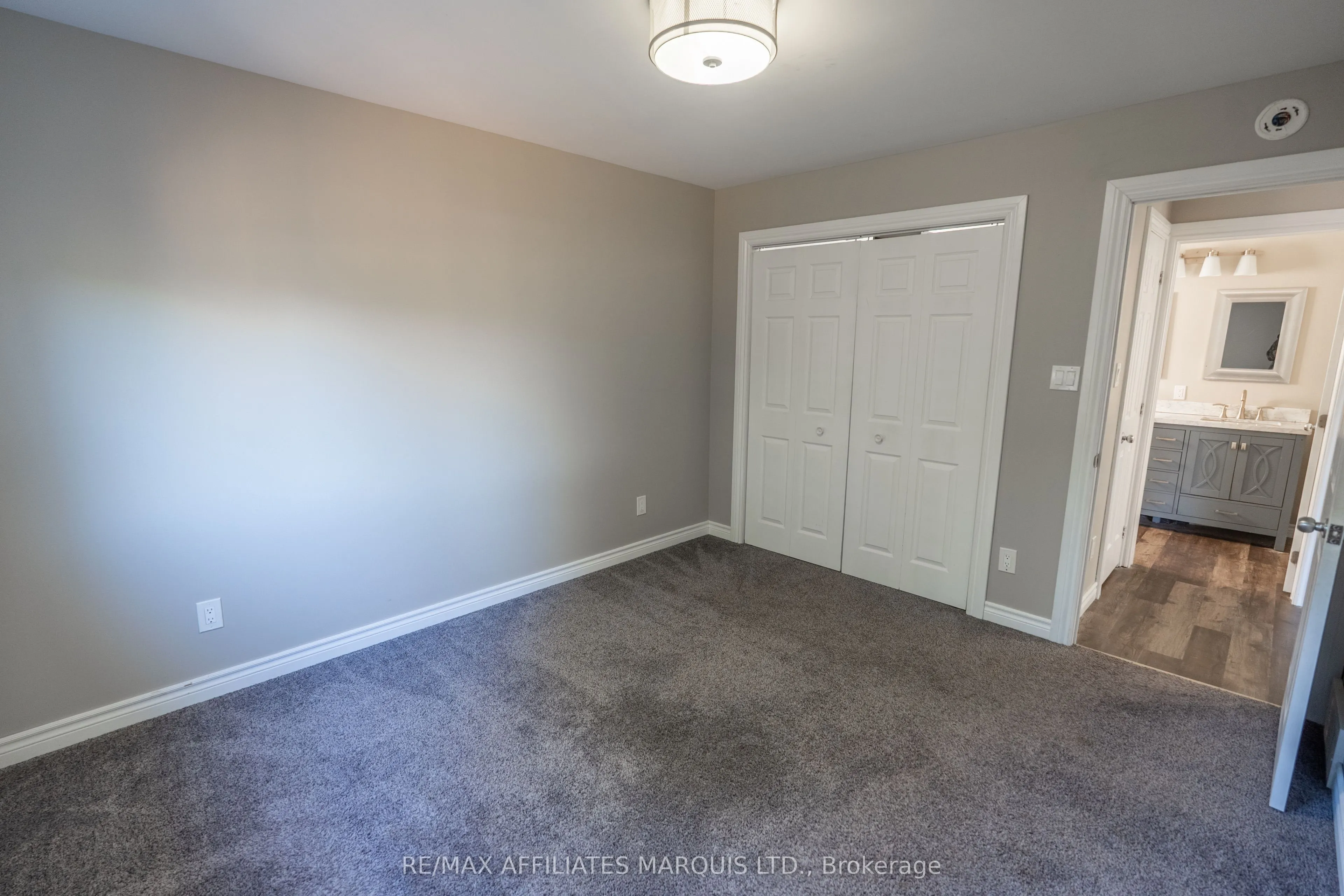 2302 Tollgate Road W