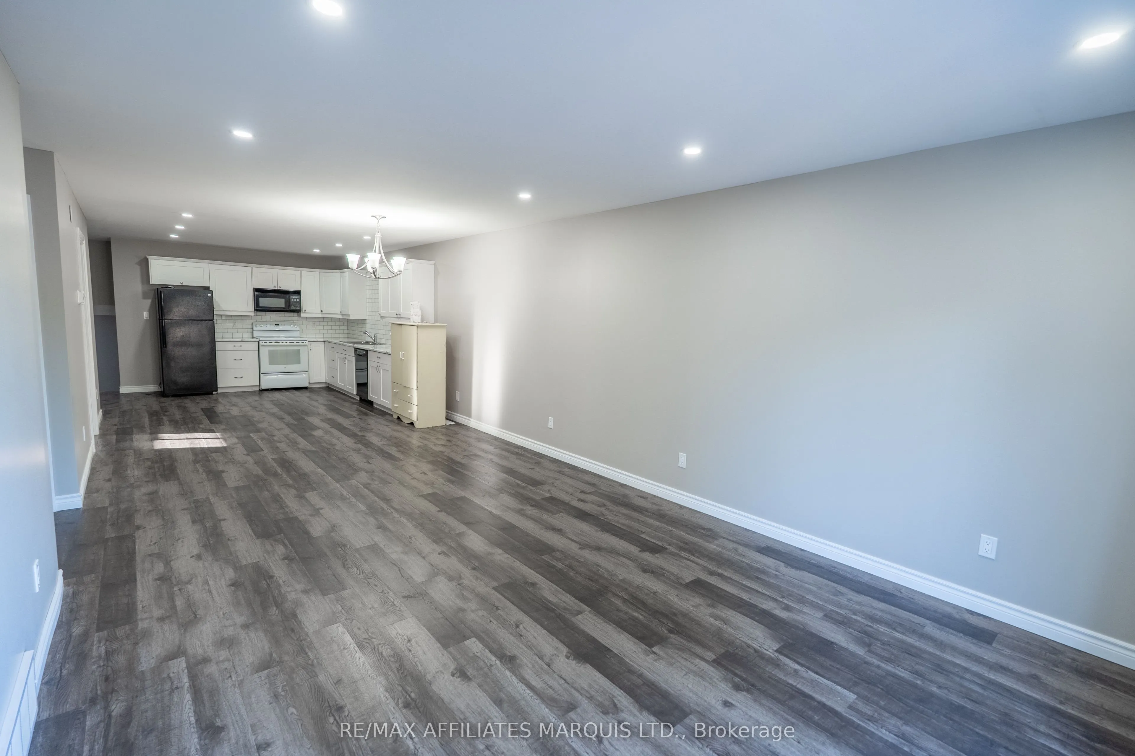 2302 Tollgate Road W
