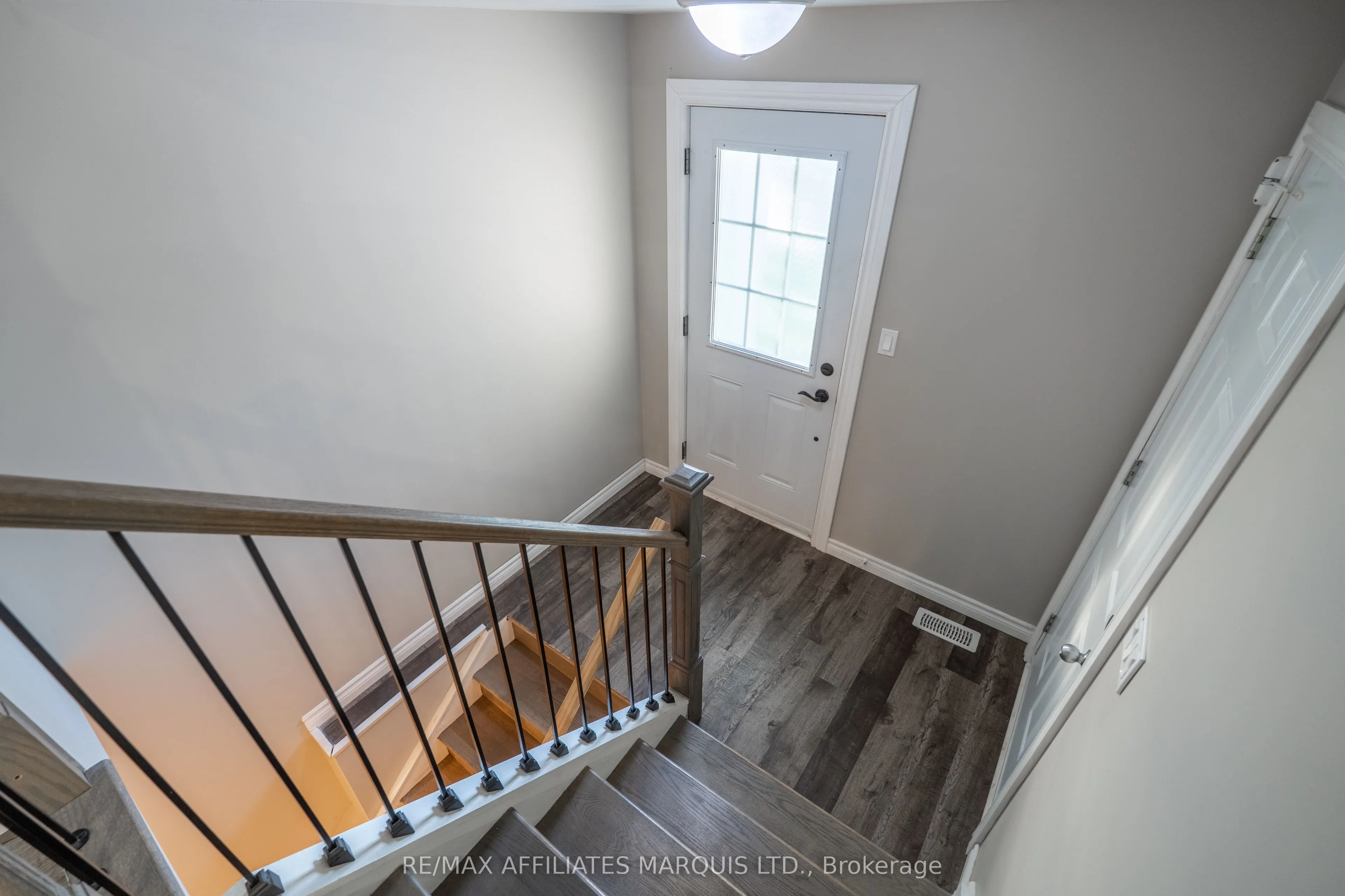 2302 Tollgate Road W