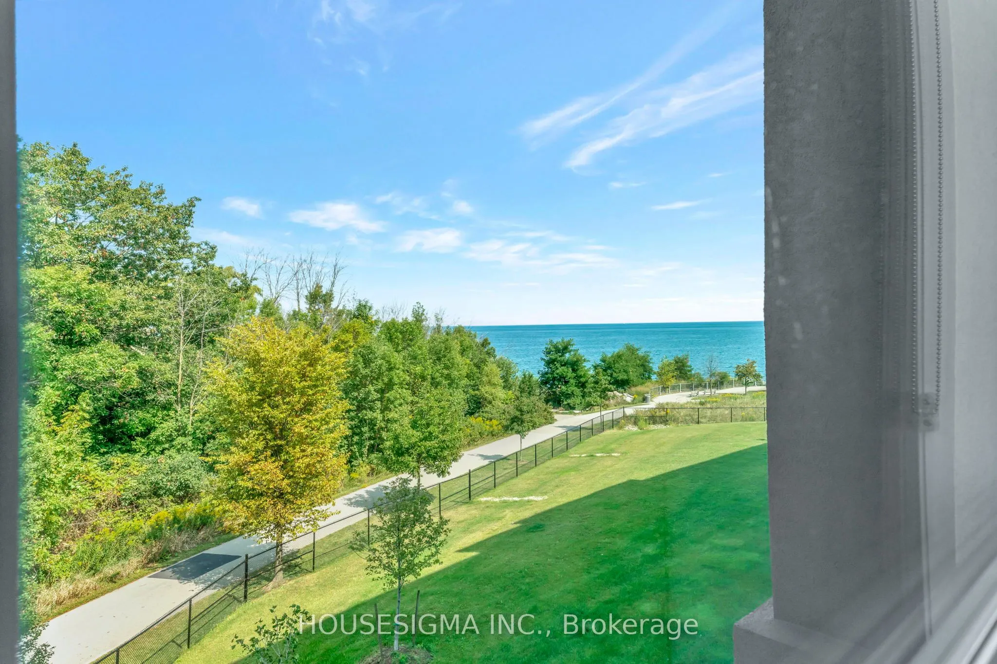 125 Shoreview Place, #322