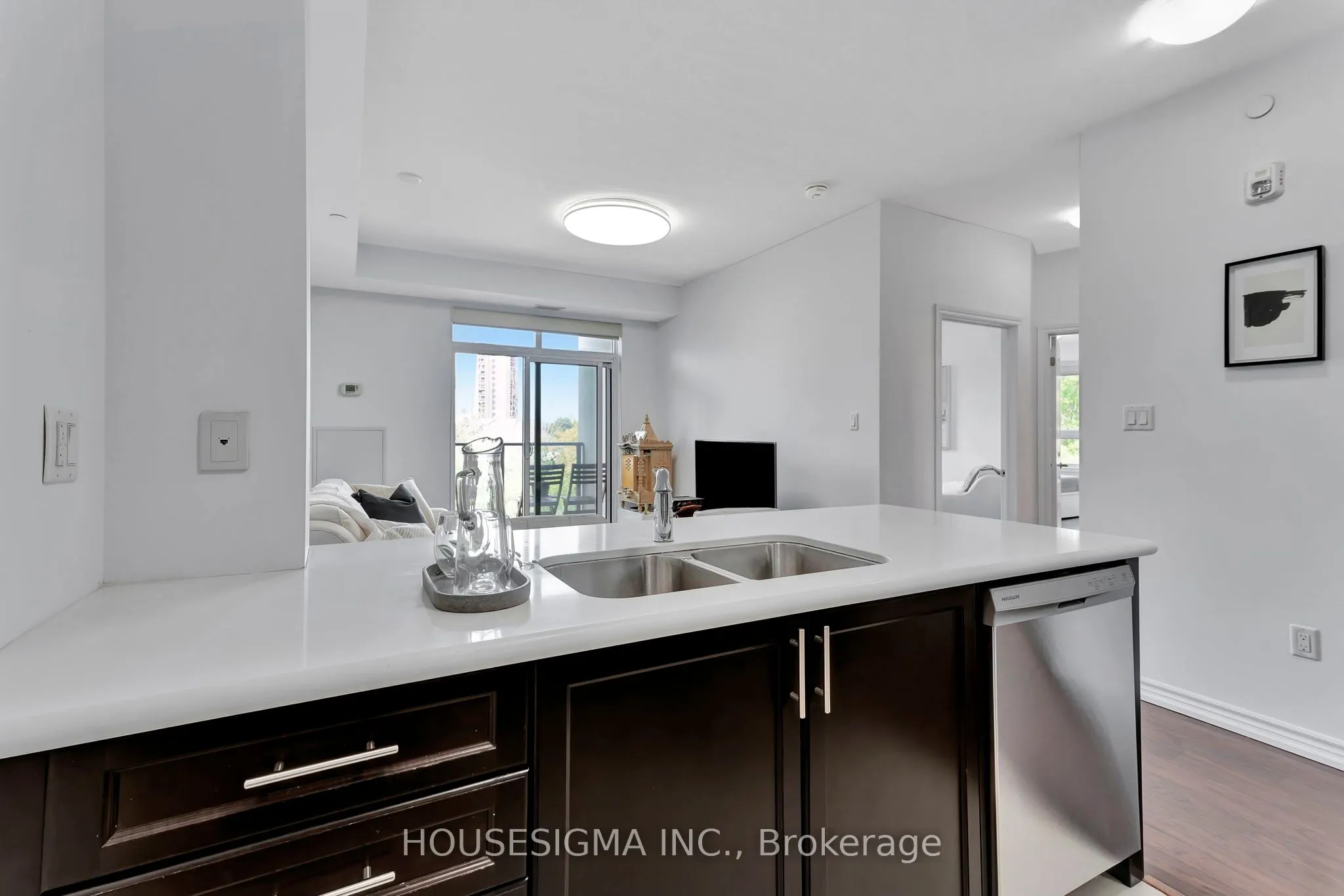 125 Shoreview Place, #322