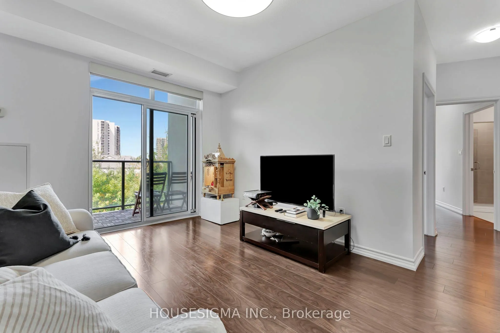 125 Shoreview Place, #322