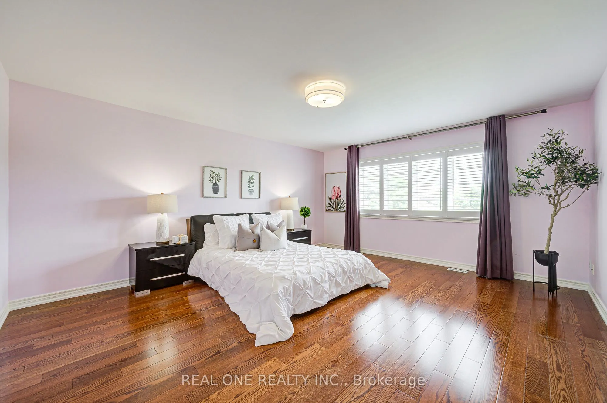 112 Sutherland Crescent