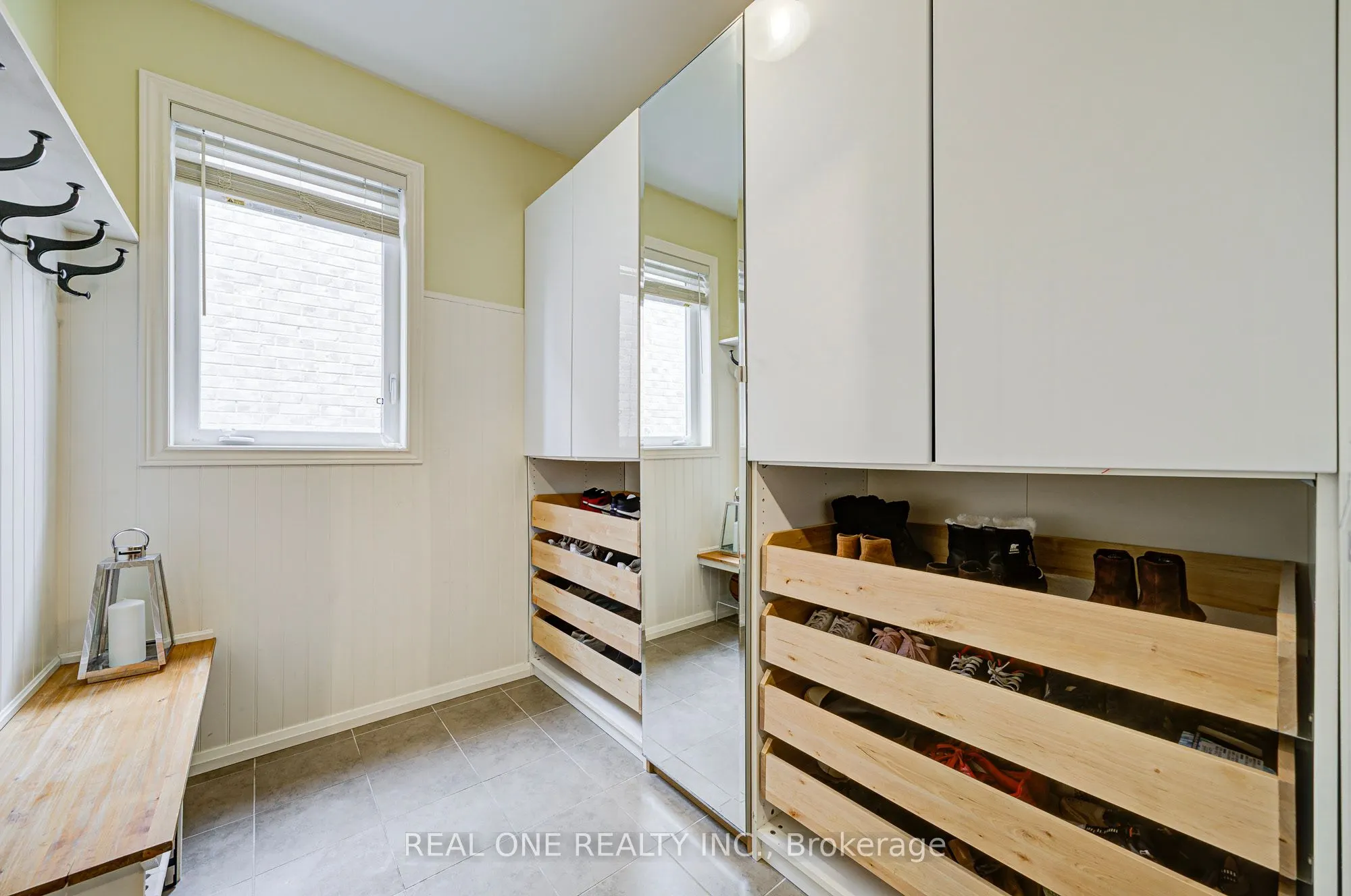 112 Sutherland Crescent