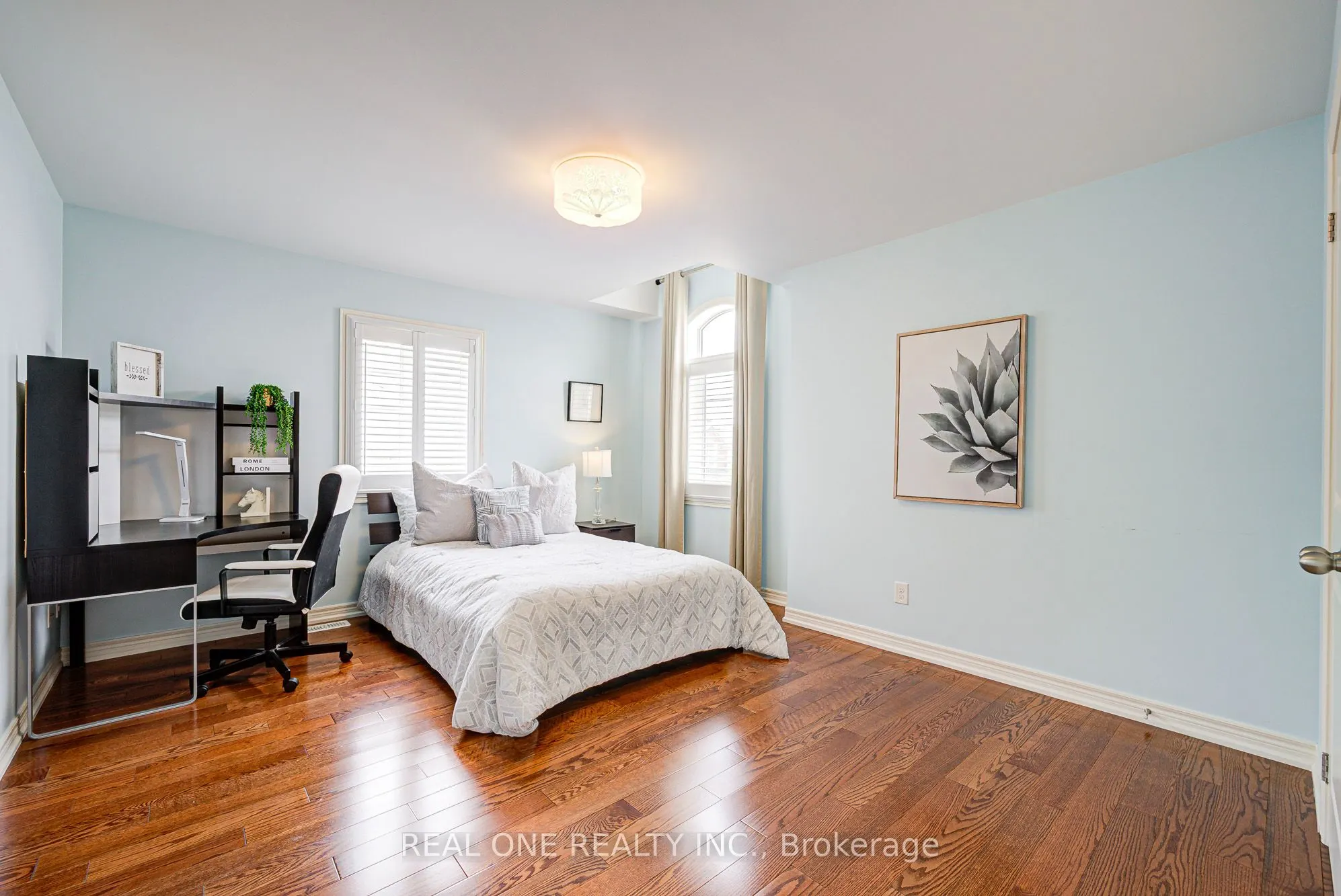 112 Sutherland Crescent