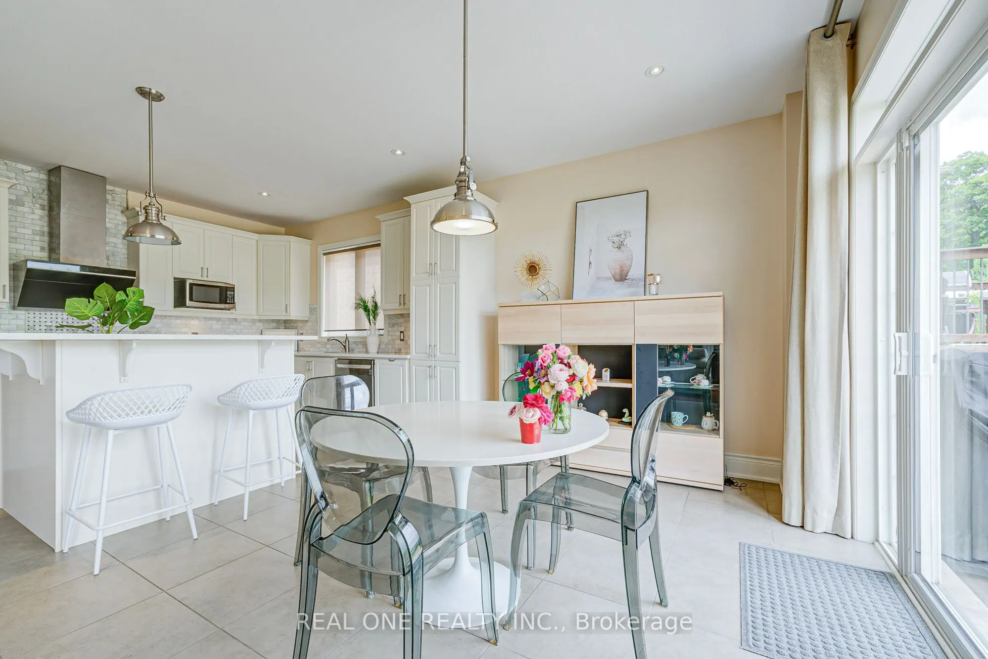 112 Sutherland Crescent