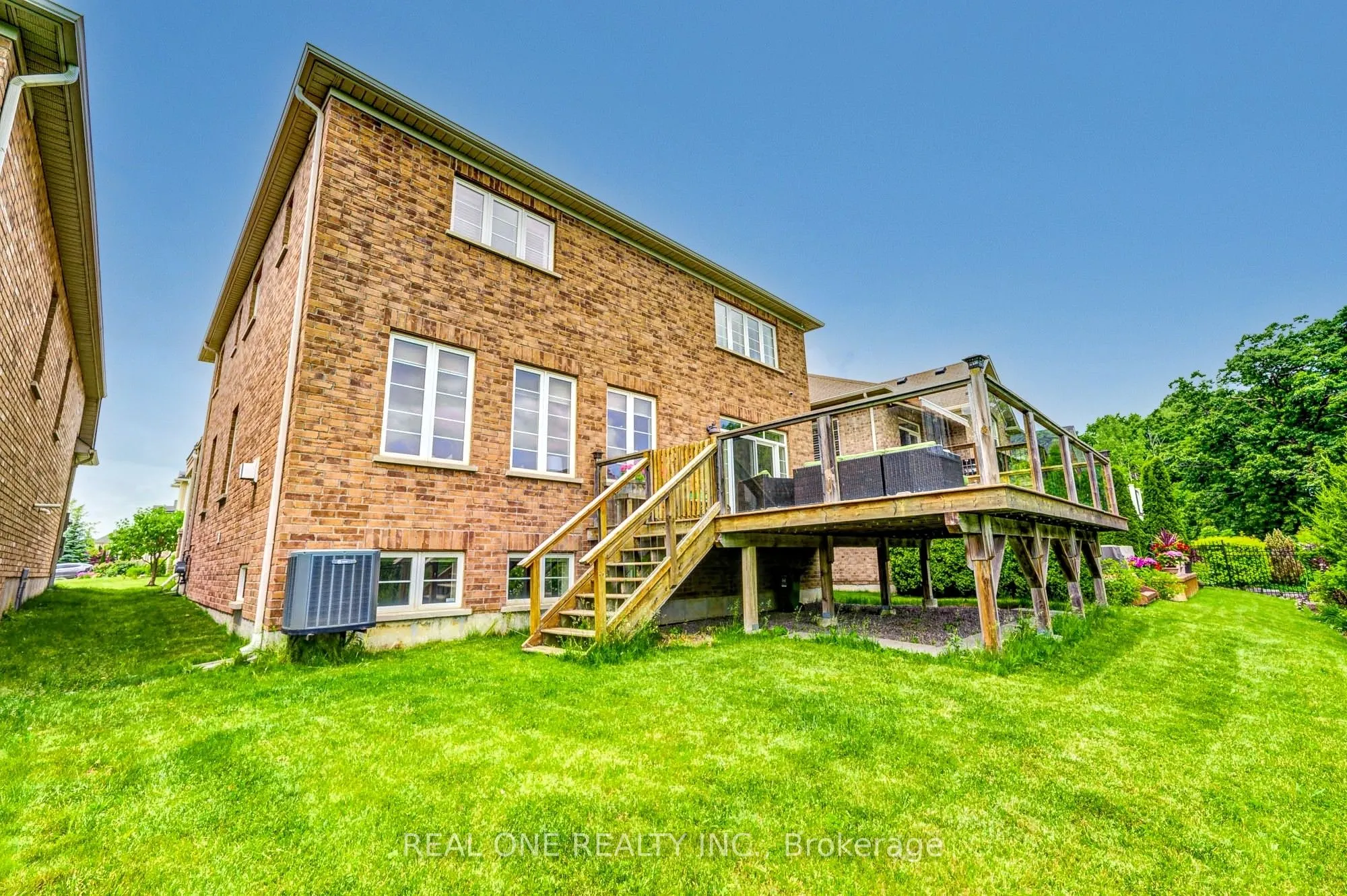 112 Sutherland Crescent