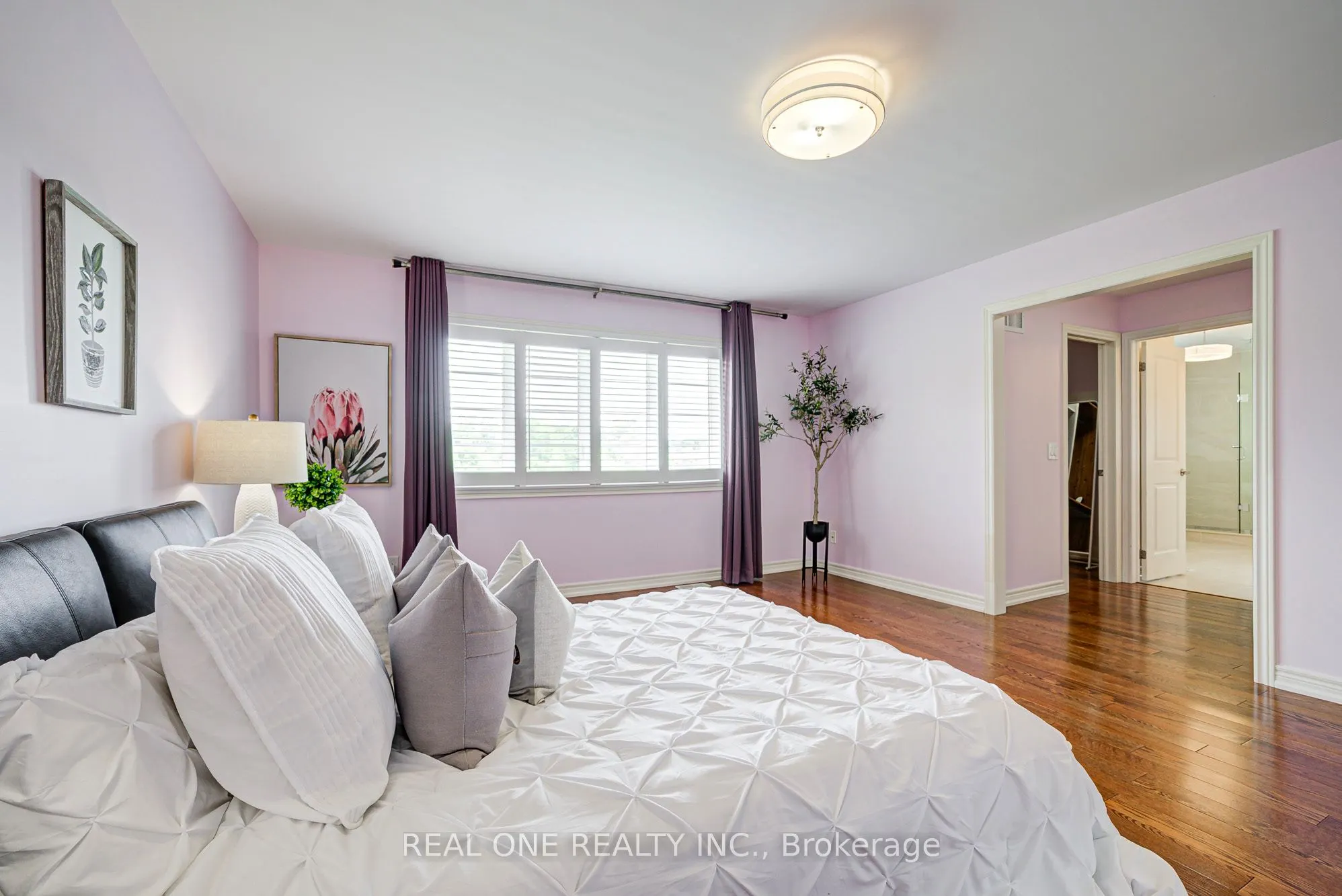 112 Sutherland Crescent