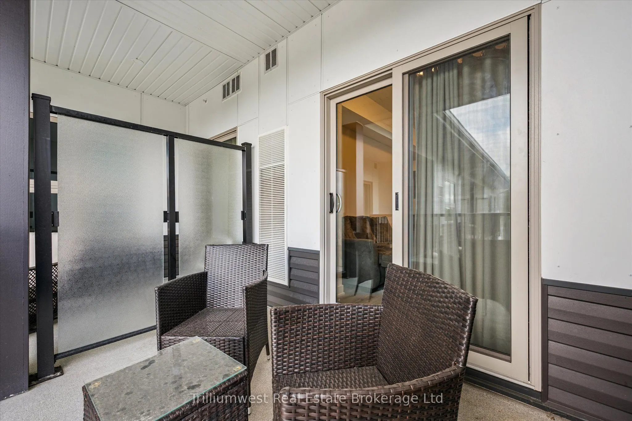 110 Fergus Avenue, #423