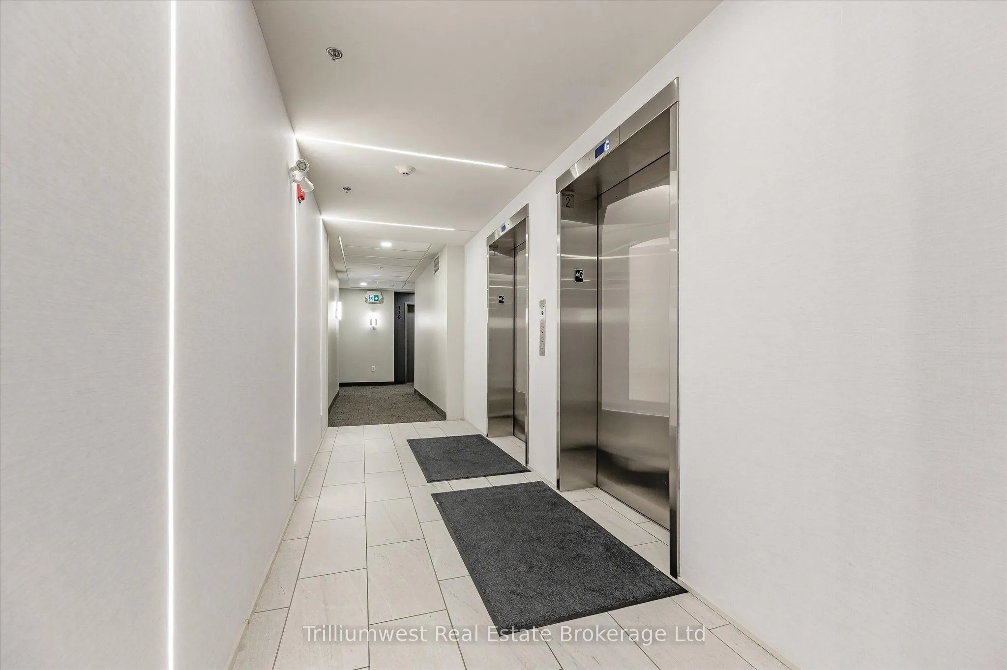 110 Fergus Avenue, #423