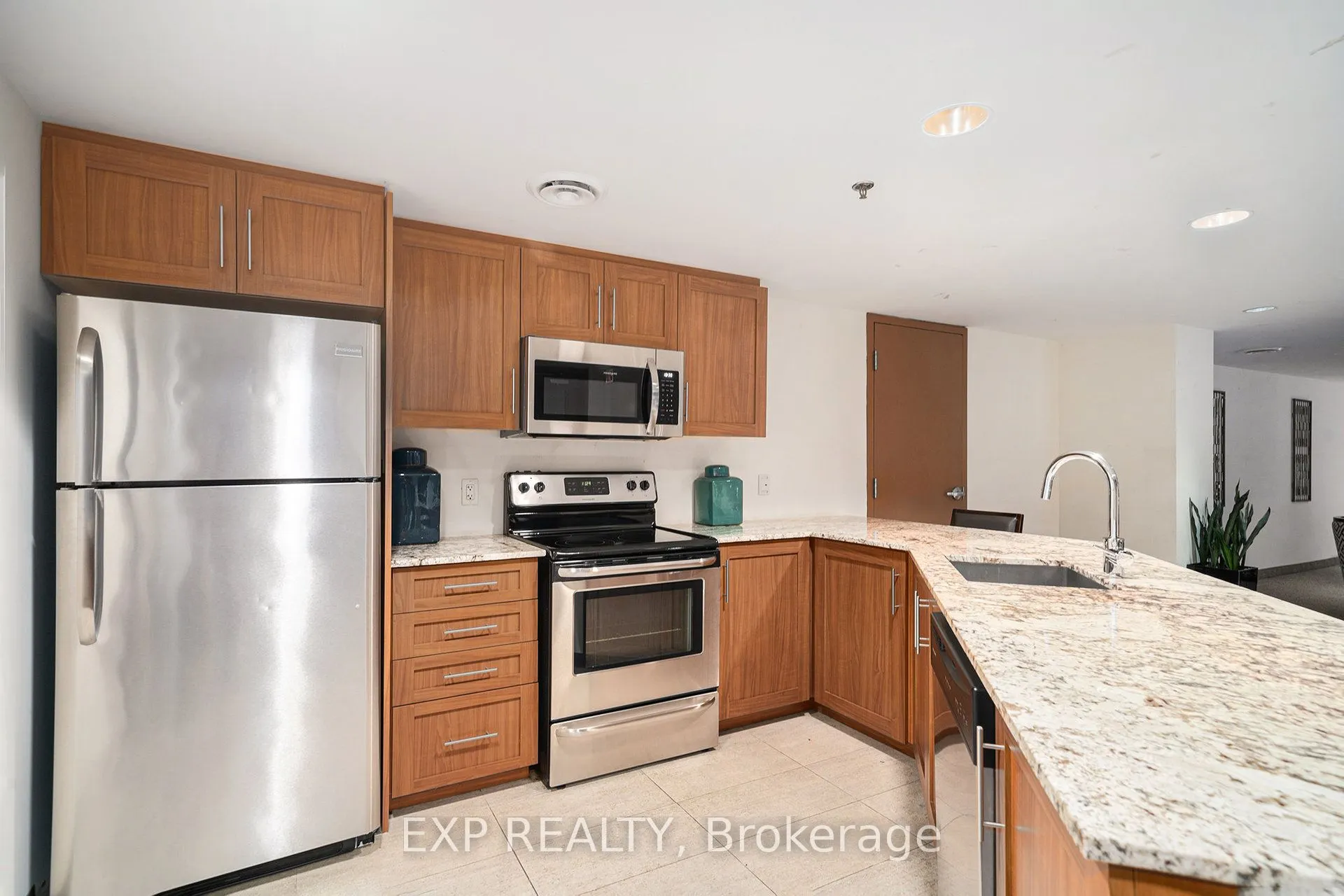 242 Rideau Street, #2509