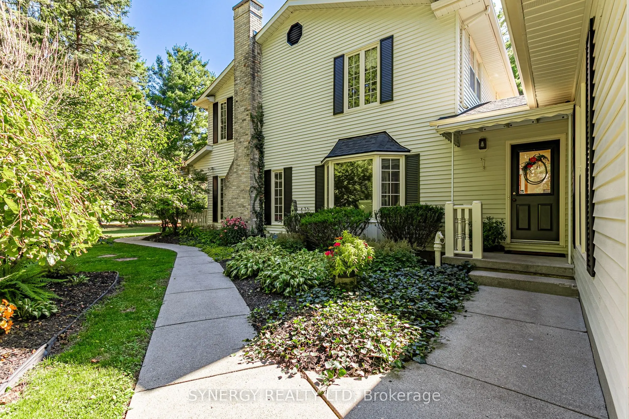 1 lansdowne park Crescent