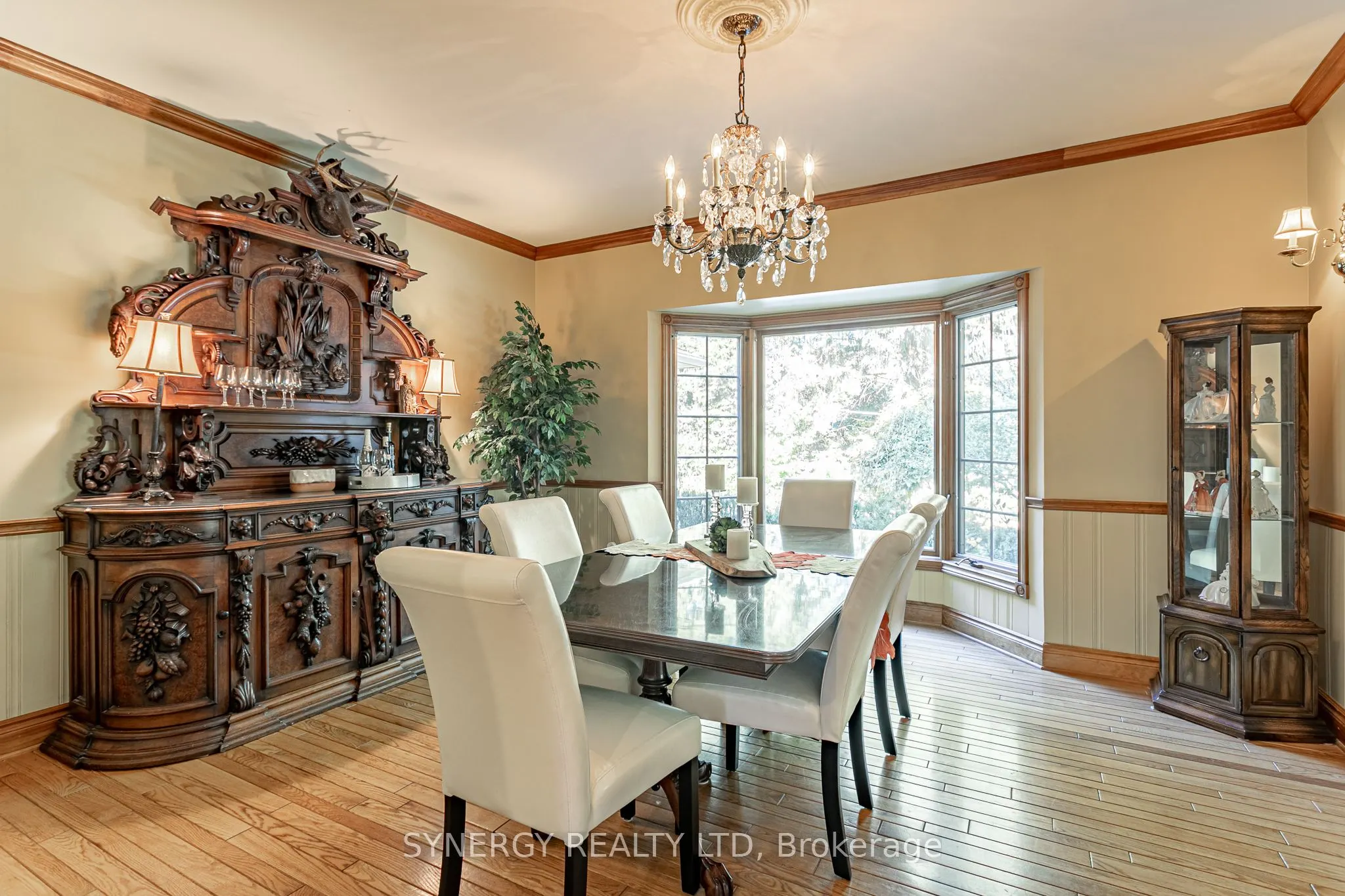 1 lansdowne park Crescent