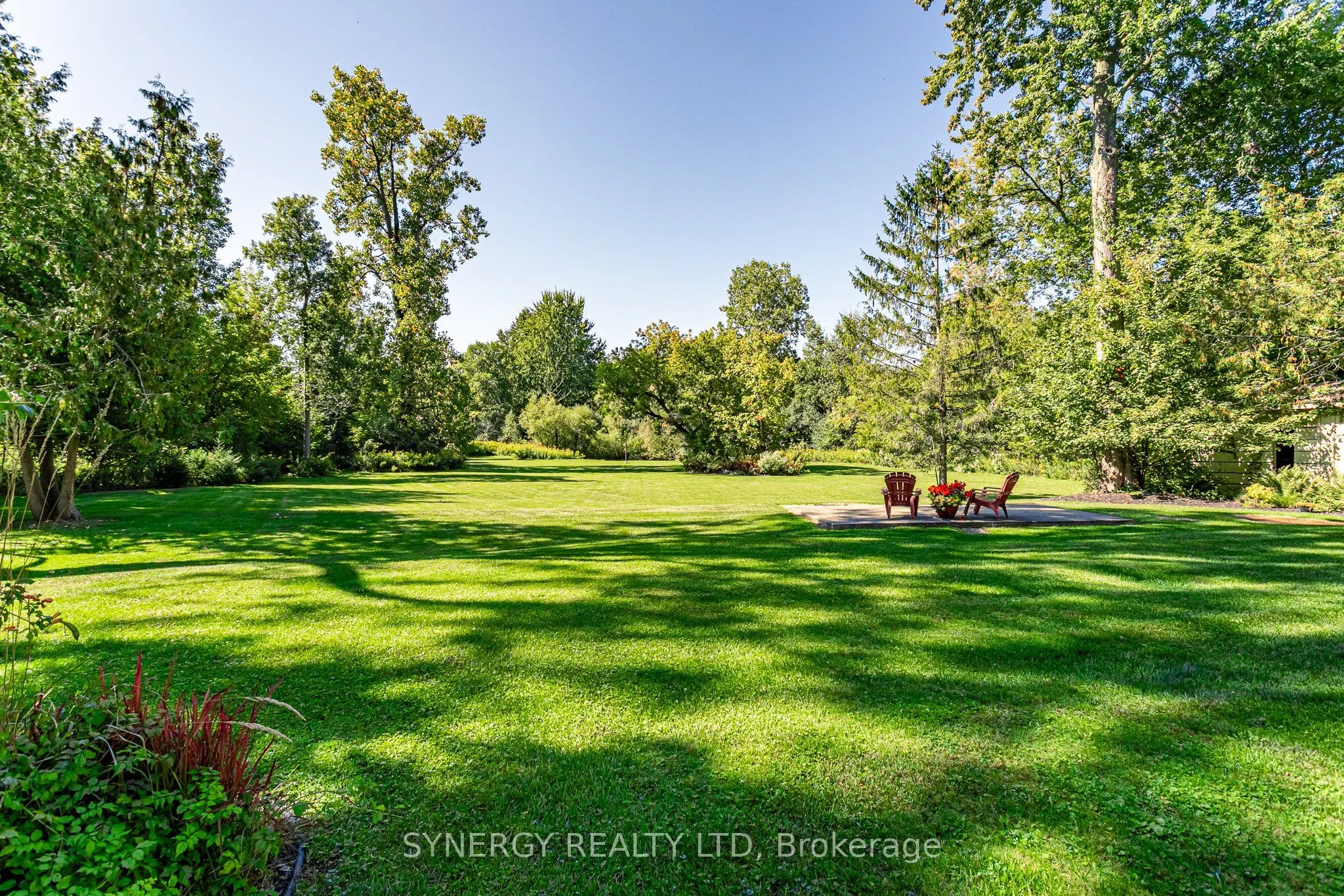 1 lansdowne park Crescent