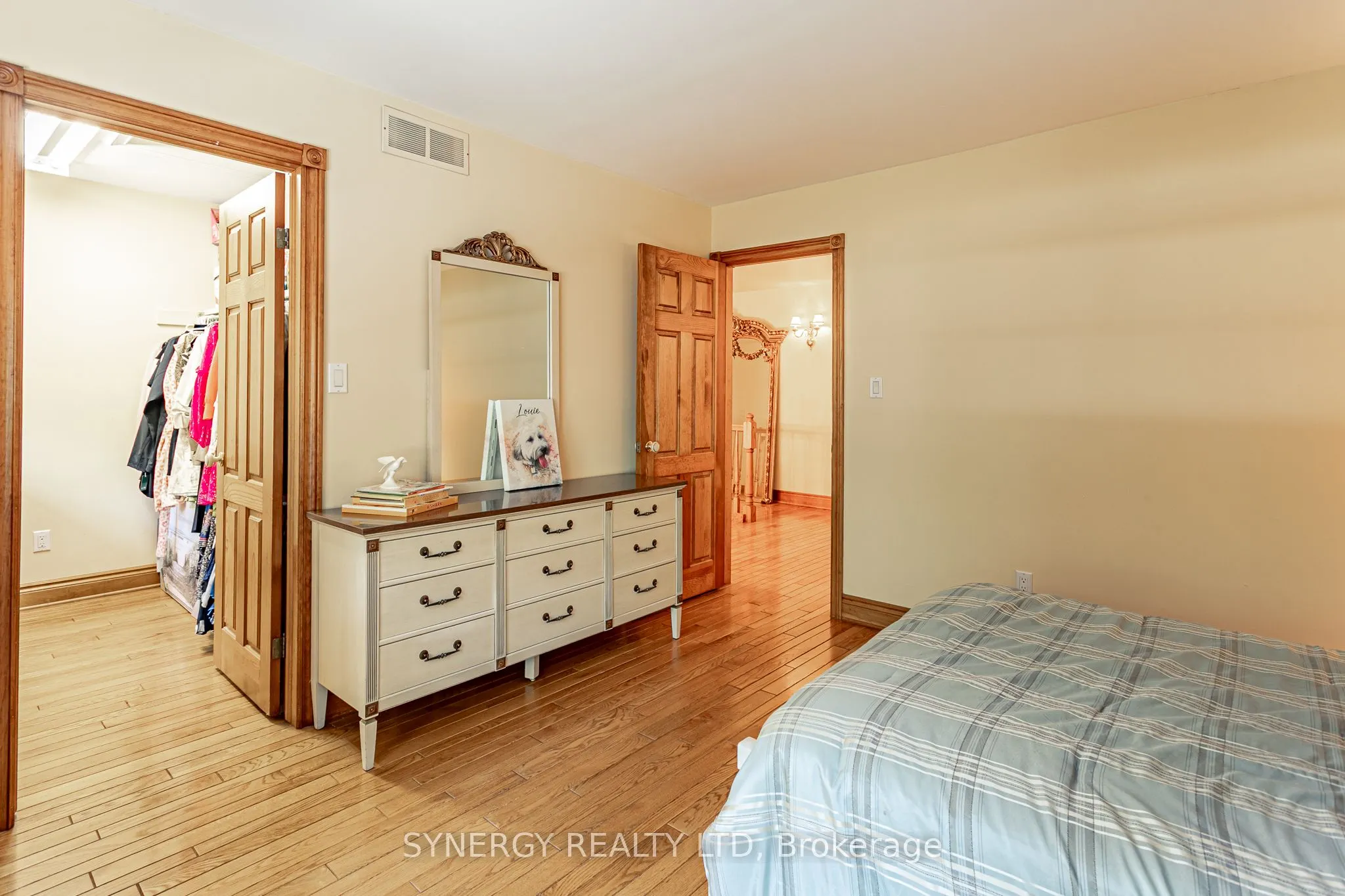 1 lansdowne park Crescent