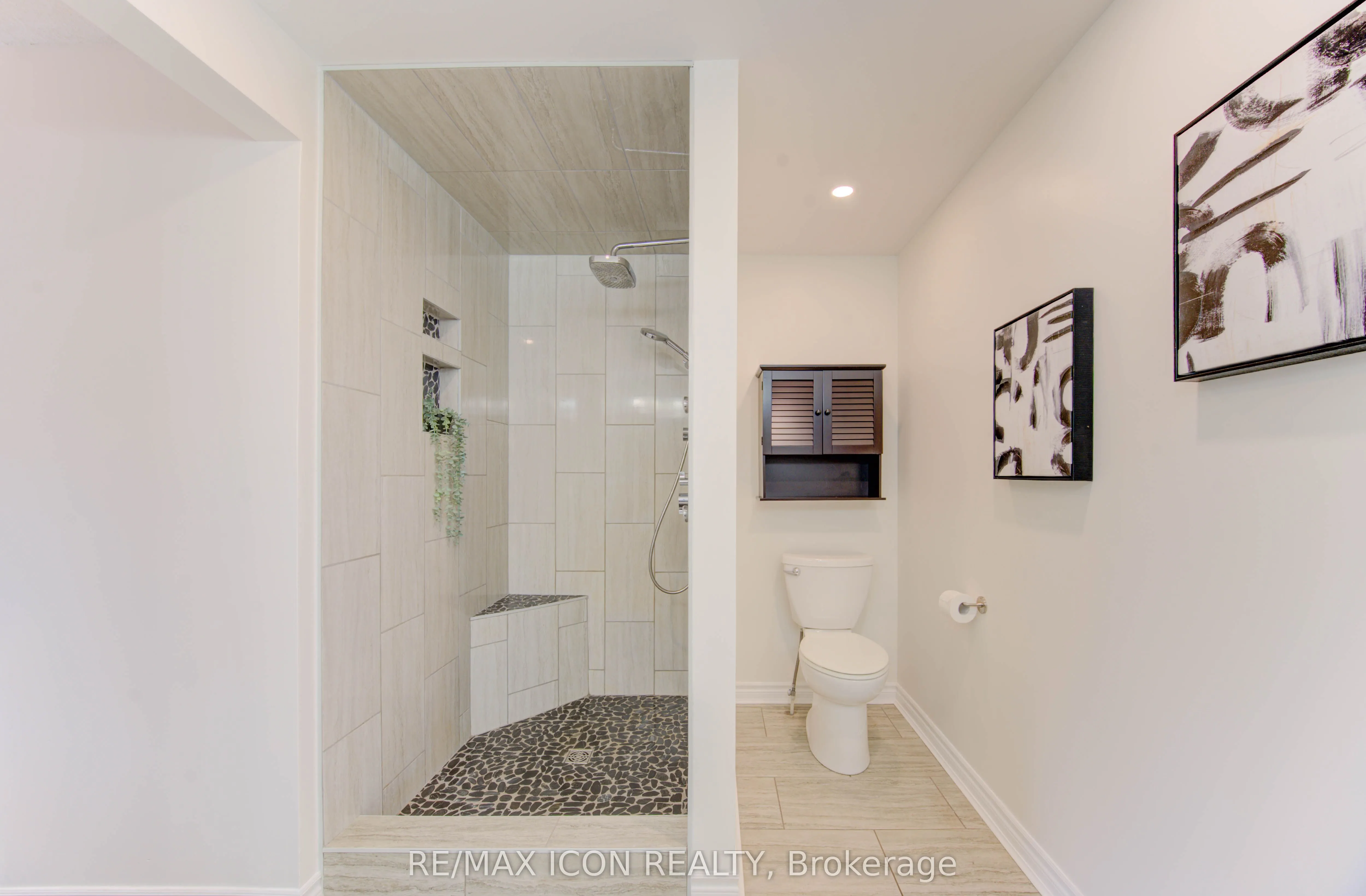 43 Winding Way