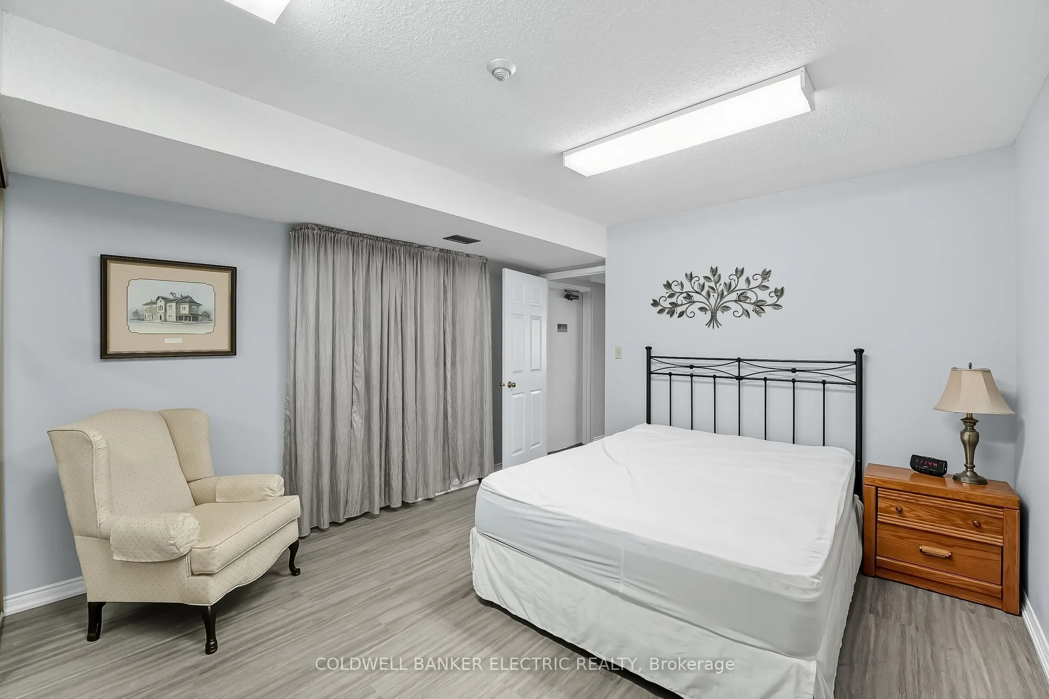 1 Heritage Way, #301