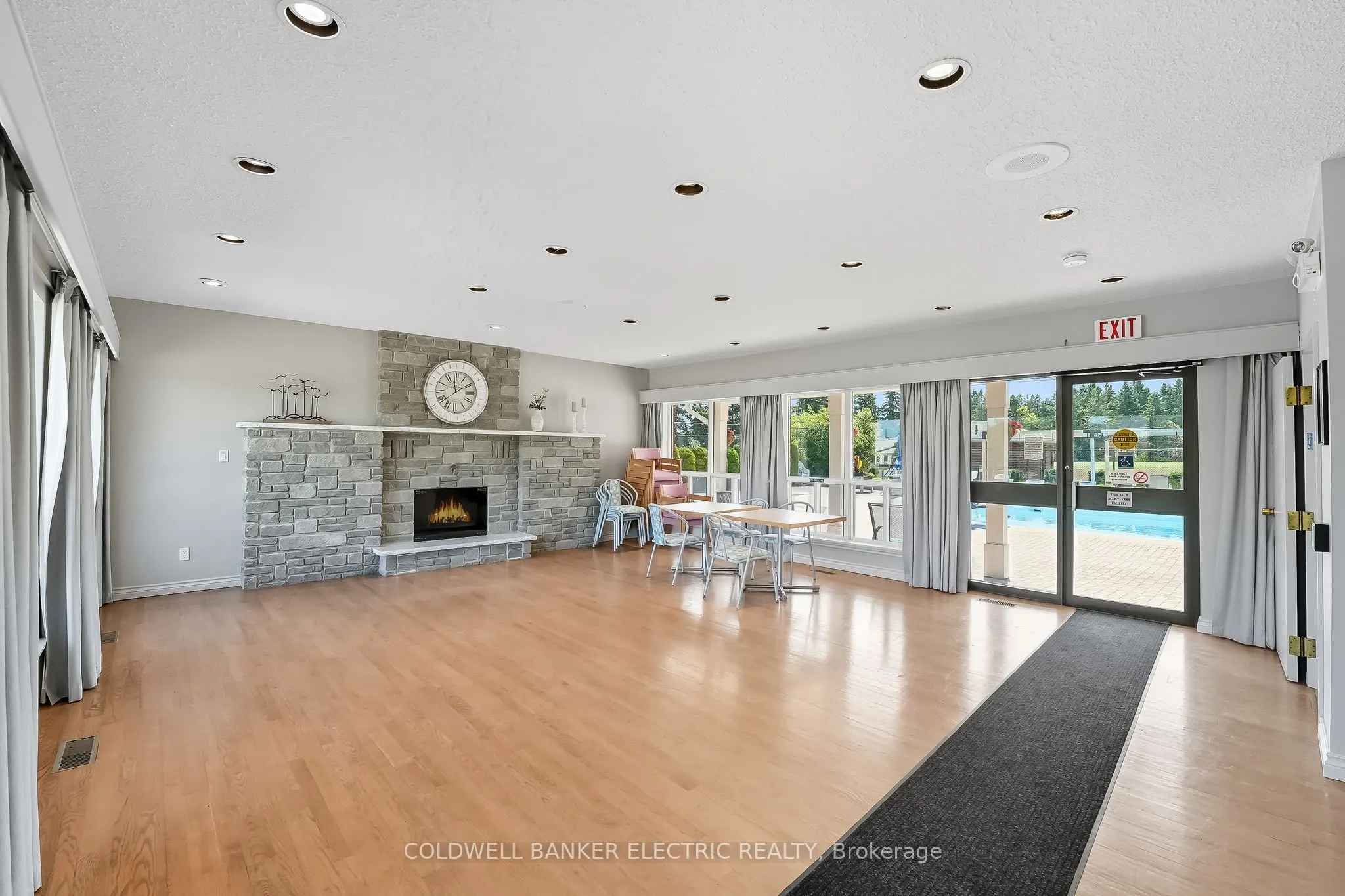1 Heritage Way, #301