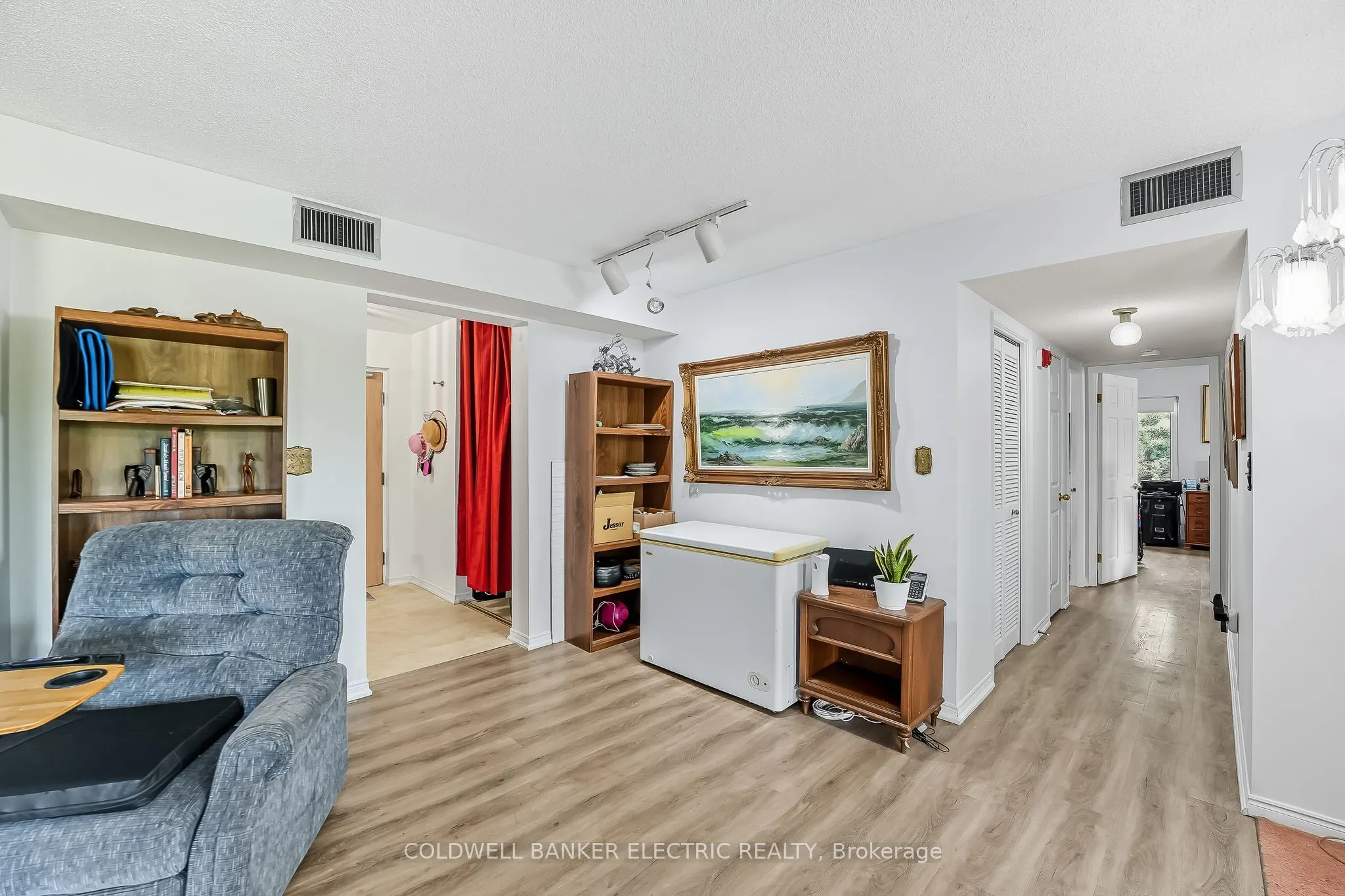 1 Heritage Way, #301