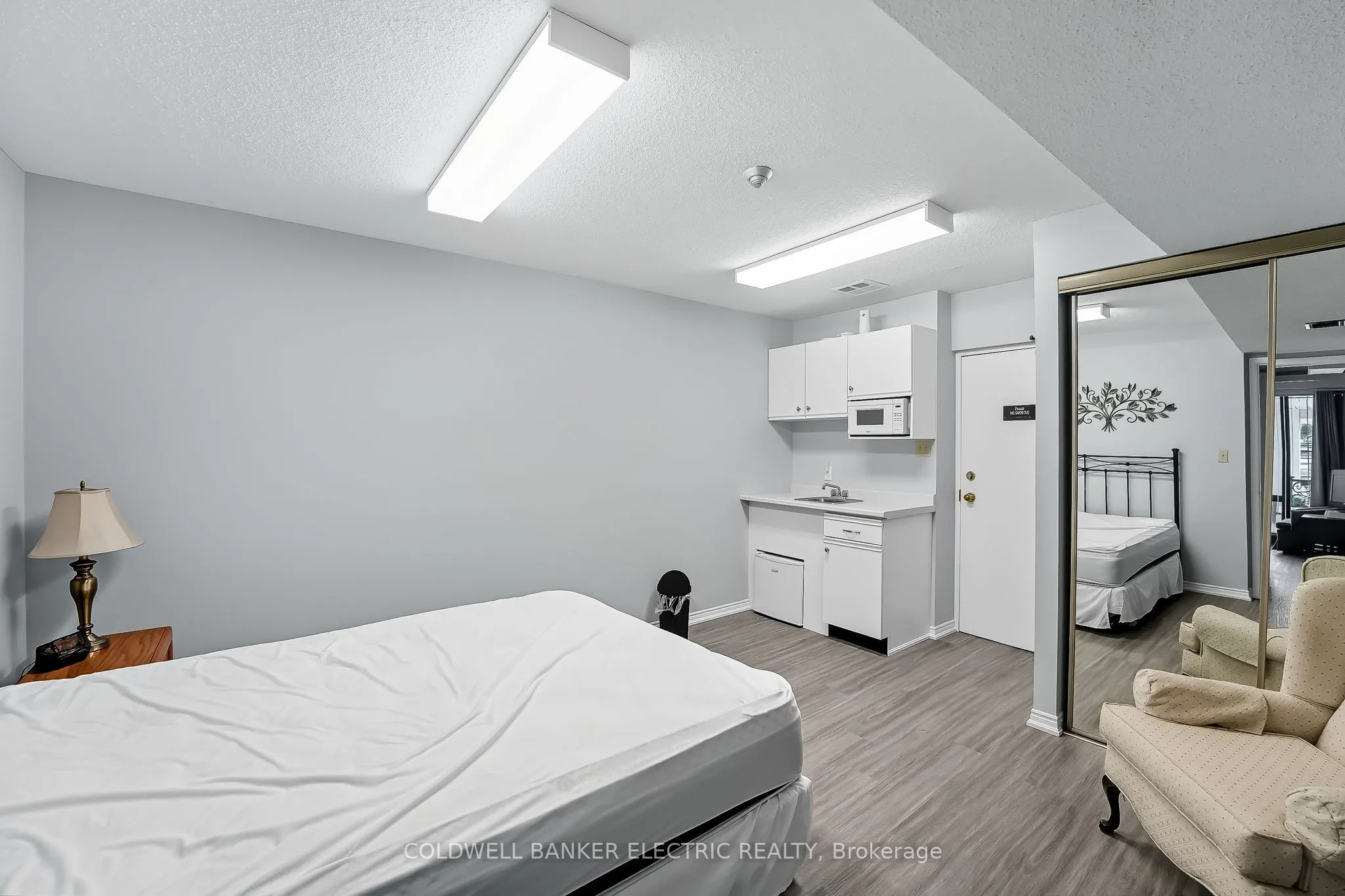 1 Heritage Way, #301