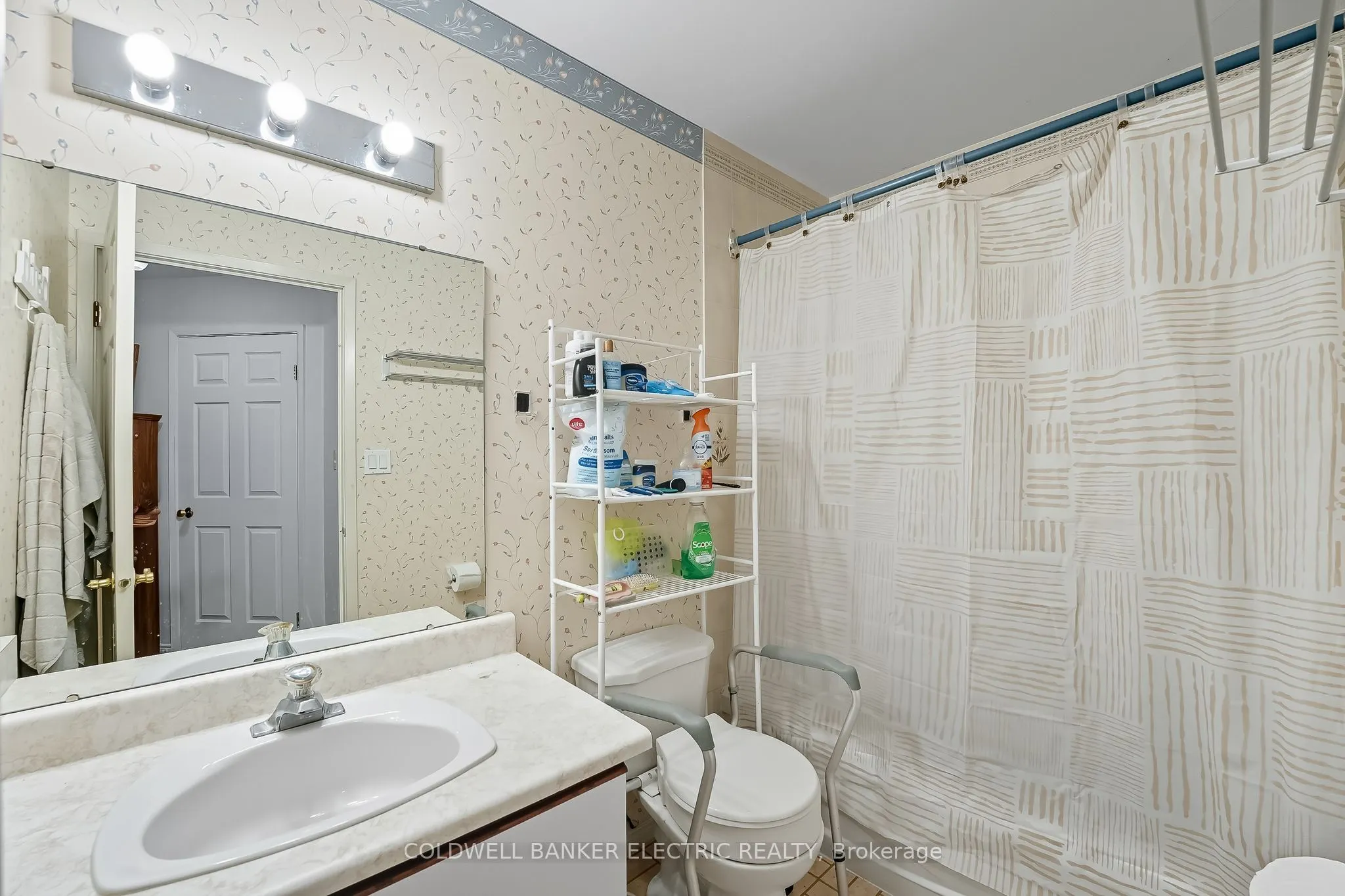 1 Heritage Way, #301