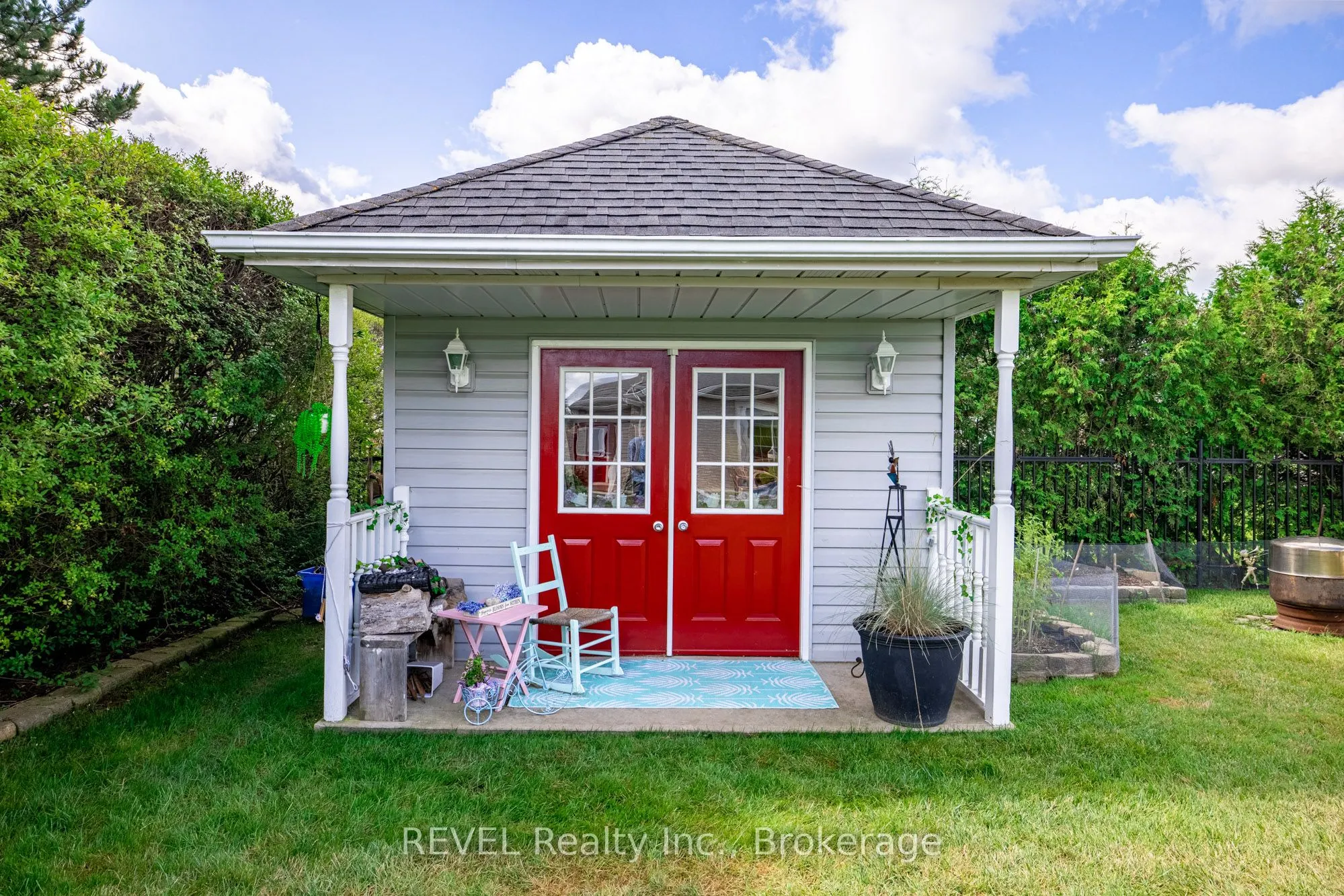 23 Green Meadow Crescent