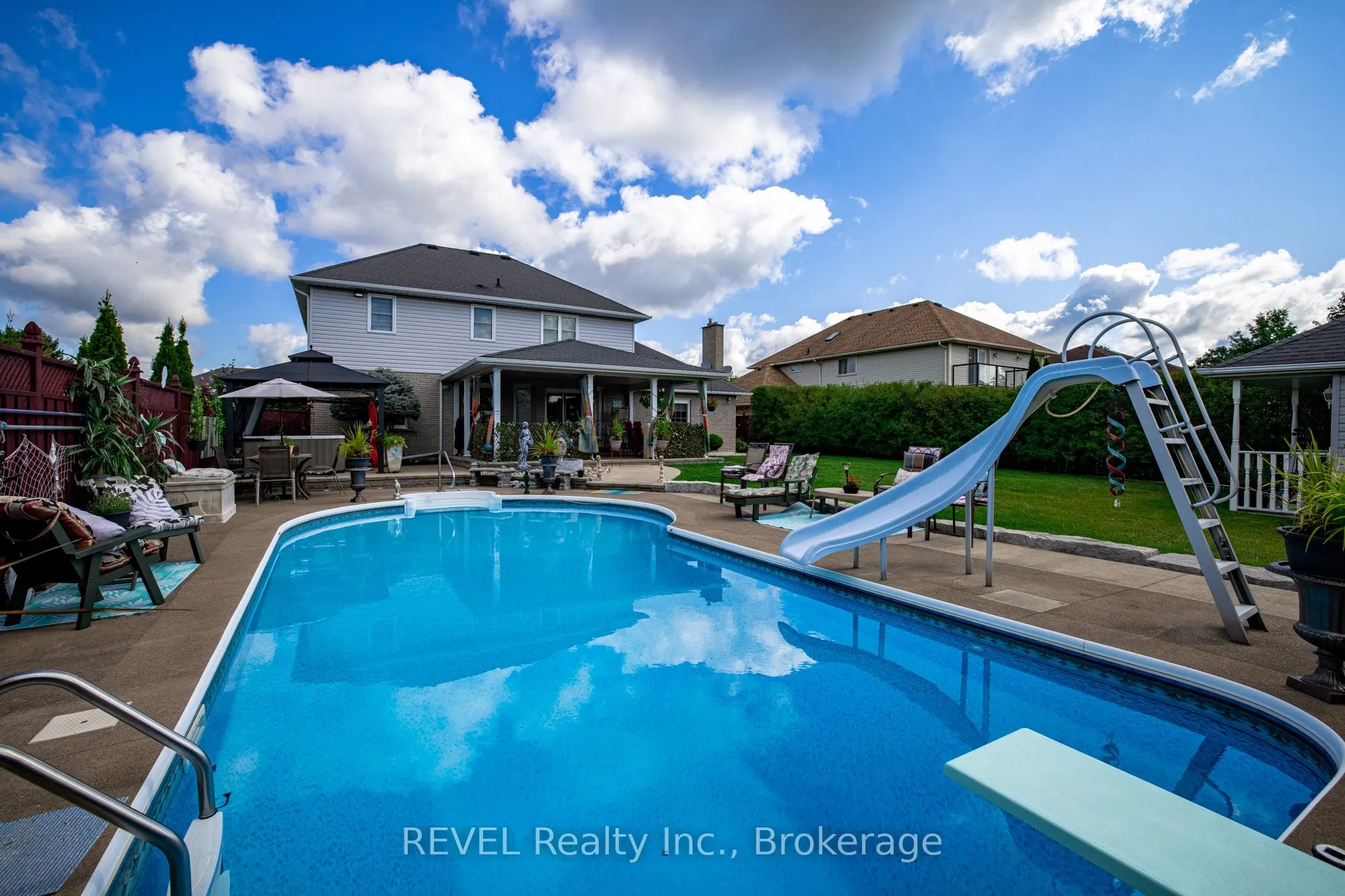23 Green Meadow Crescent